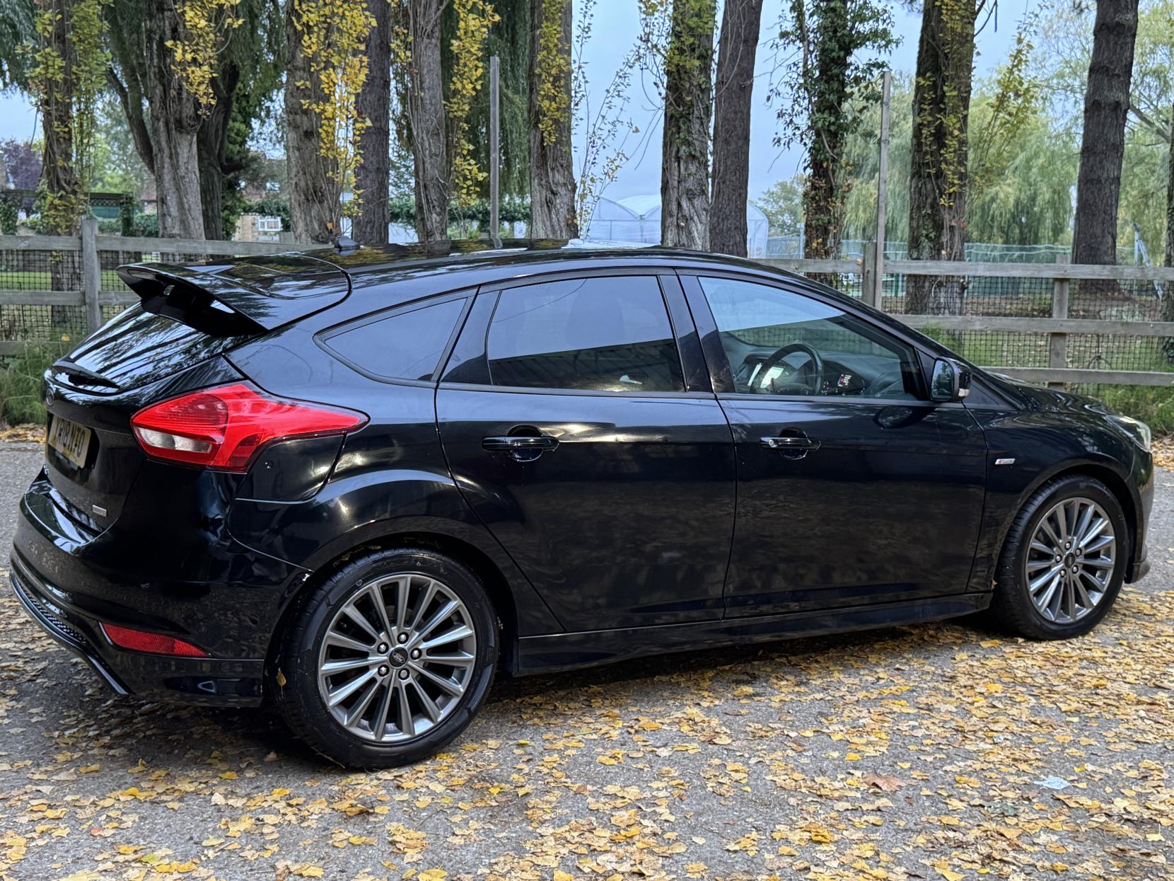 Ford Focus 1.0T EcoBoost ST-Line Hatchback 5dr Petrol Manual Euro 6 (s/s) (140 ps)
