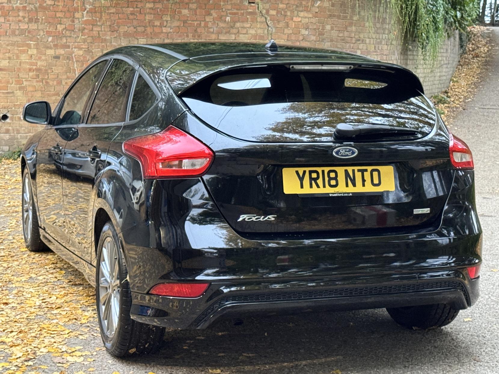 Ford Focus 1.0T EcoBoost ST-Line Hatchback 5dr Petrol Manual Euro 6 (s/s) (140 ps)