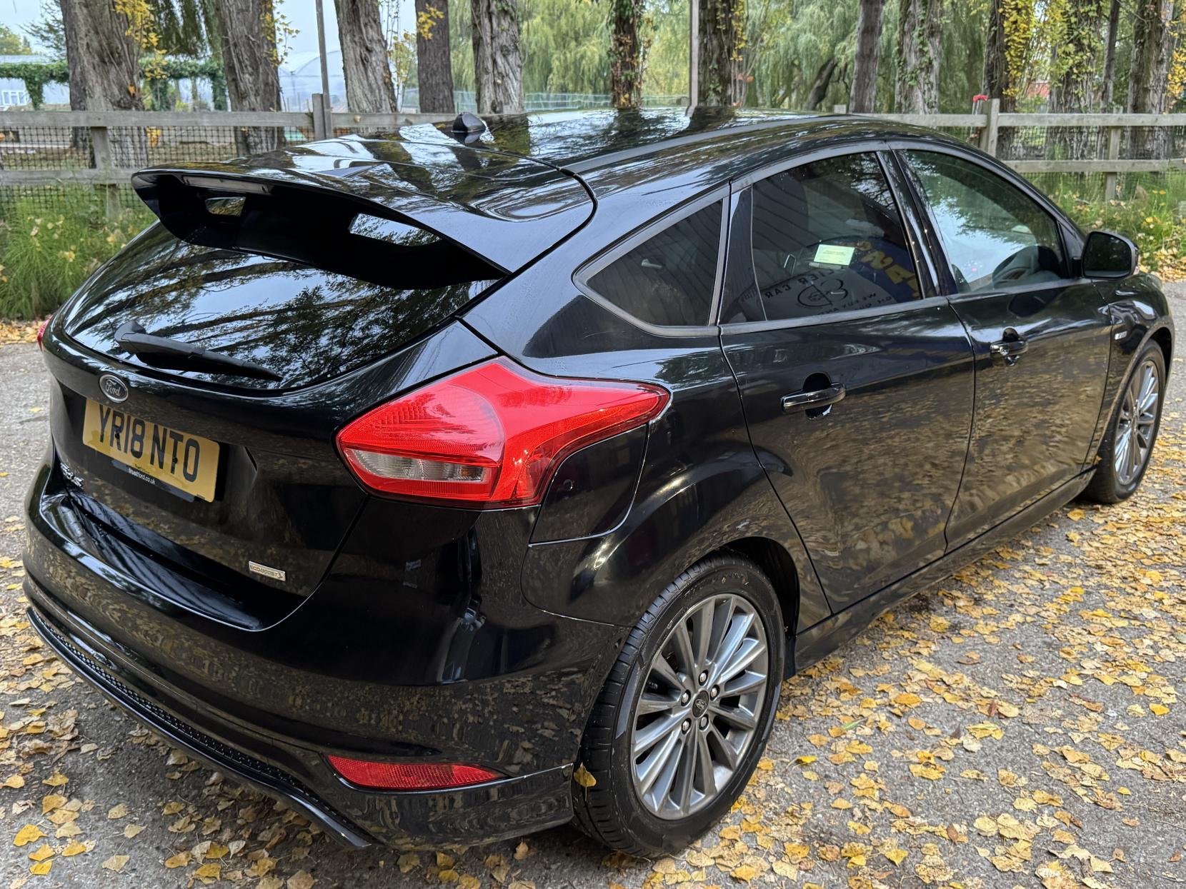 Ford Focus 1.0T EcoBoost ST-Line Hatchback 5dr Petrol Manual Euro 6 (s/s) (140 ps)