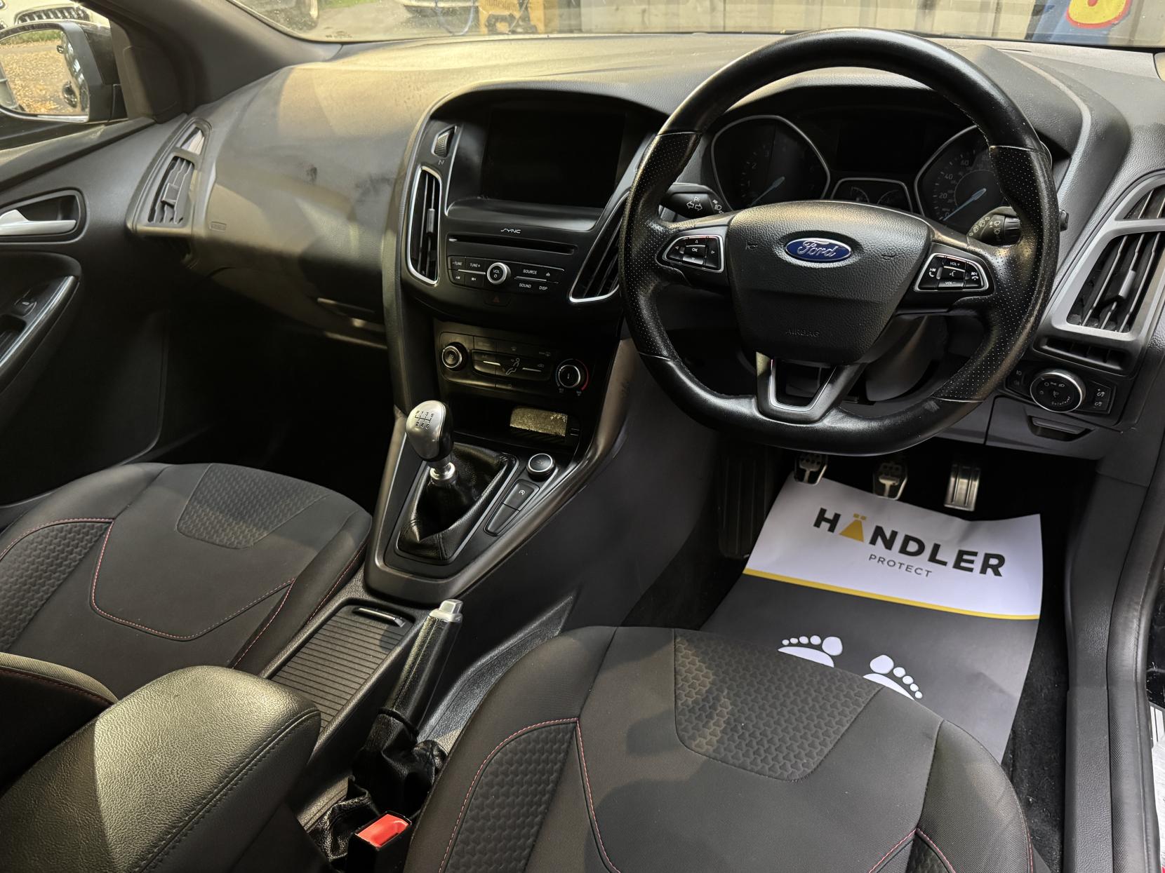 Ford Focus 1.0T EcoBoost ST-Line Hatchback 5dr Petrol Manual Euro 6 (s/s) (140 ps)