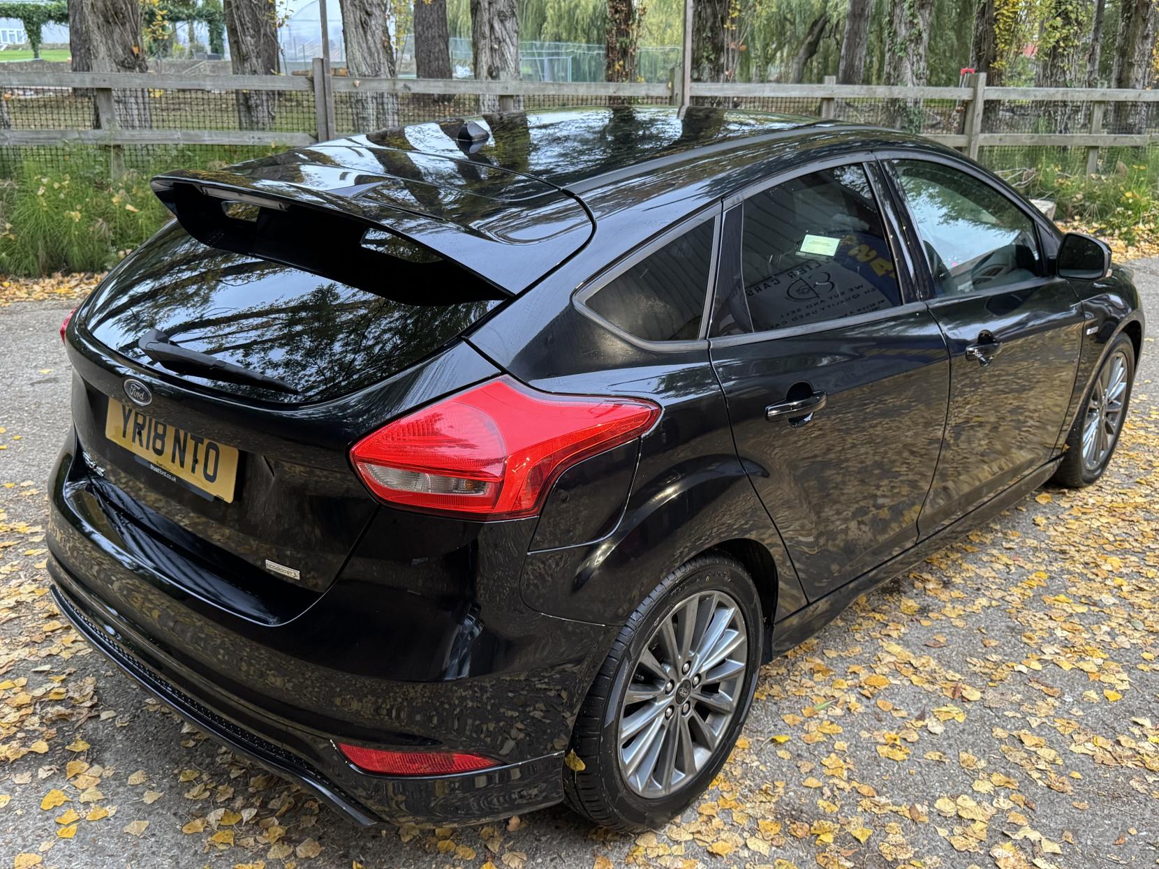 Ford Focus 1.0T EcoBoost ST-Line Hatchback 5dr Petrol Manual Euro 6 (s/s) (140 ps)