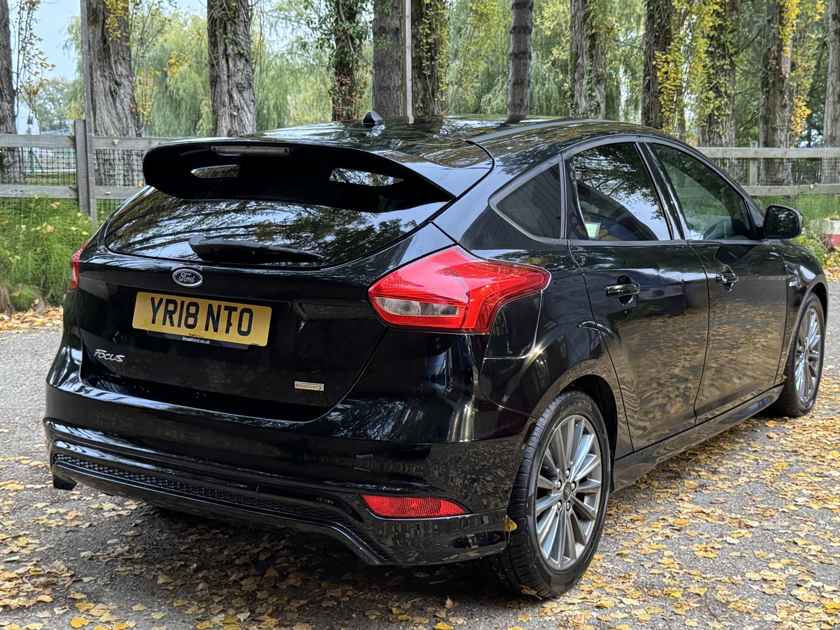 Ford Focus 1.0T EcoBoost ST-Line Hatchback 5dr Petrol Manual Euro 6 (s/s) (140 ps)