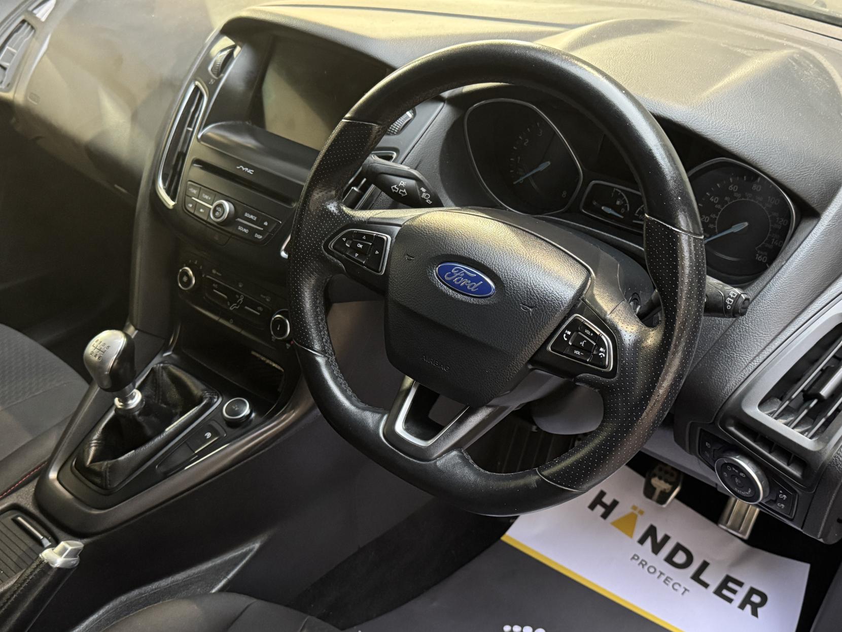 Ford Focus 1.0T EcoBoost ST-Line Hatchback 5dr Petrol Manual Euro 6 (s/s) (140 ps)