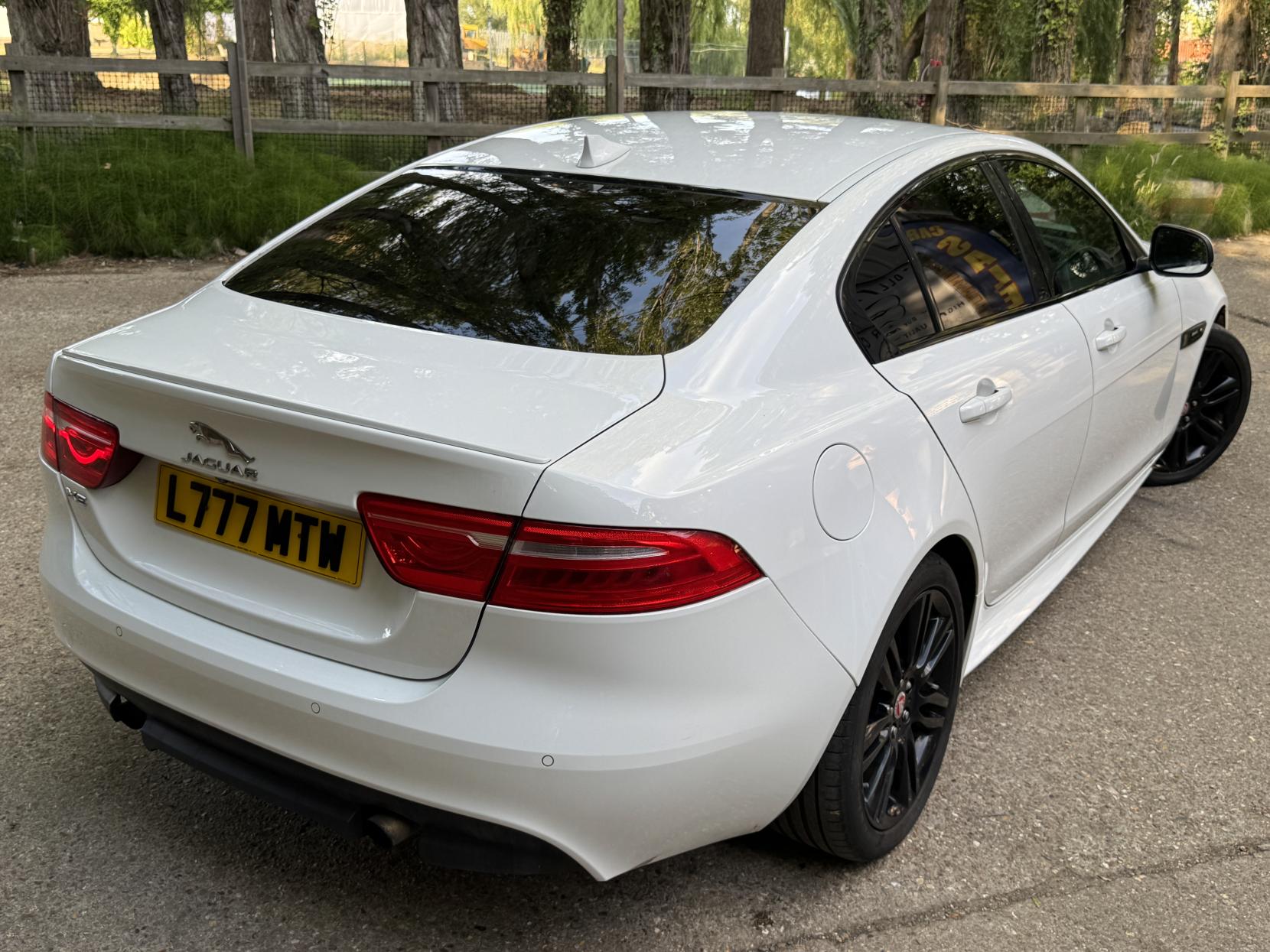 Jaguar XE 2.0 GTDi R-Sport Saloon 4dr Petrol Auto Euro 6 (s/s) (240 ps)