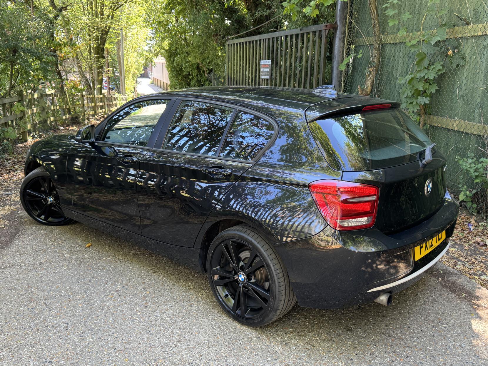 BMW 1 Series 1.6 118i Urban Hatchback 5dr Petrol Manual Euro 5 (s/s) (170 ps)