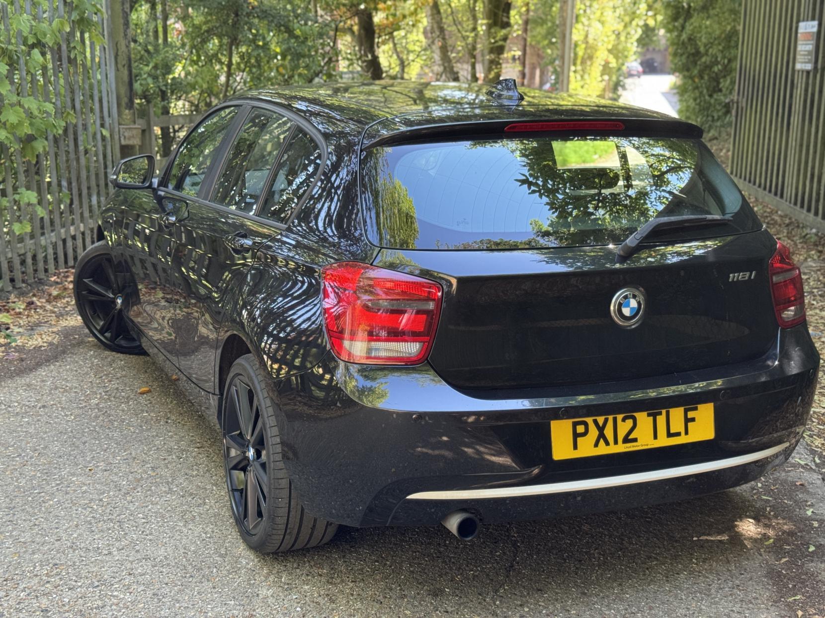 BMW 1 Series 1.6 118i Urban Hatchback 5dr Petrol Manual Euro 5 (s/s) (170 ps)