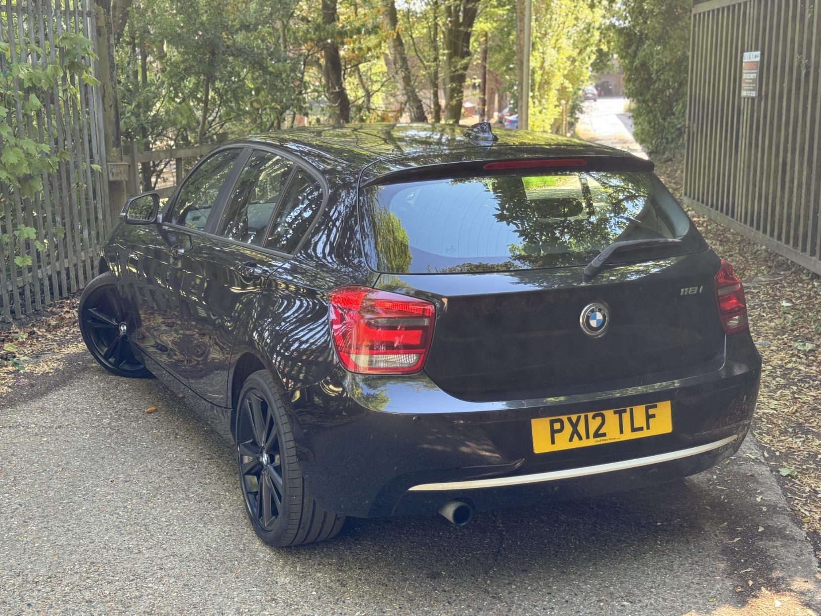BMW 1 Series 1.6 118i Urban Hatchback 5dr Petrol Manual Euro 5 (s/s) (170 ps)