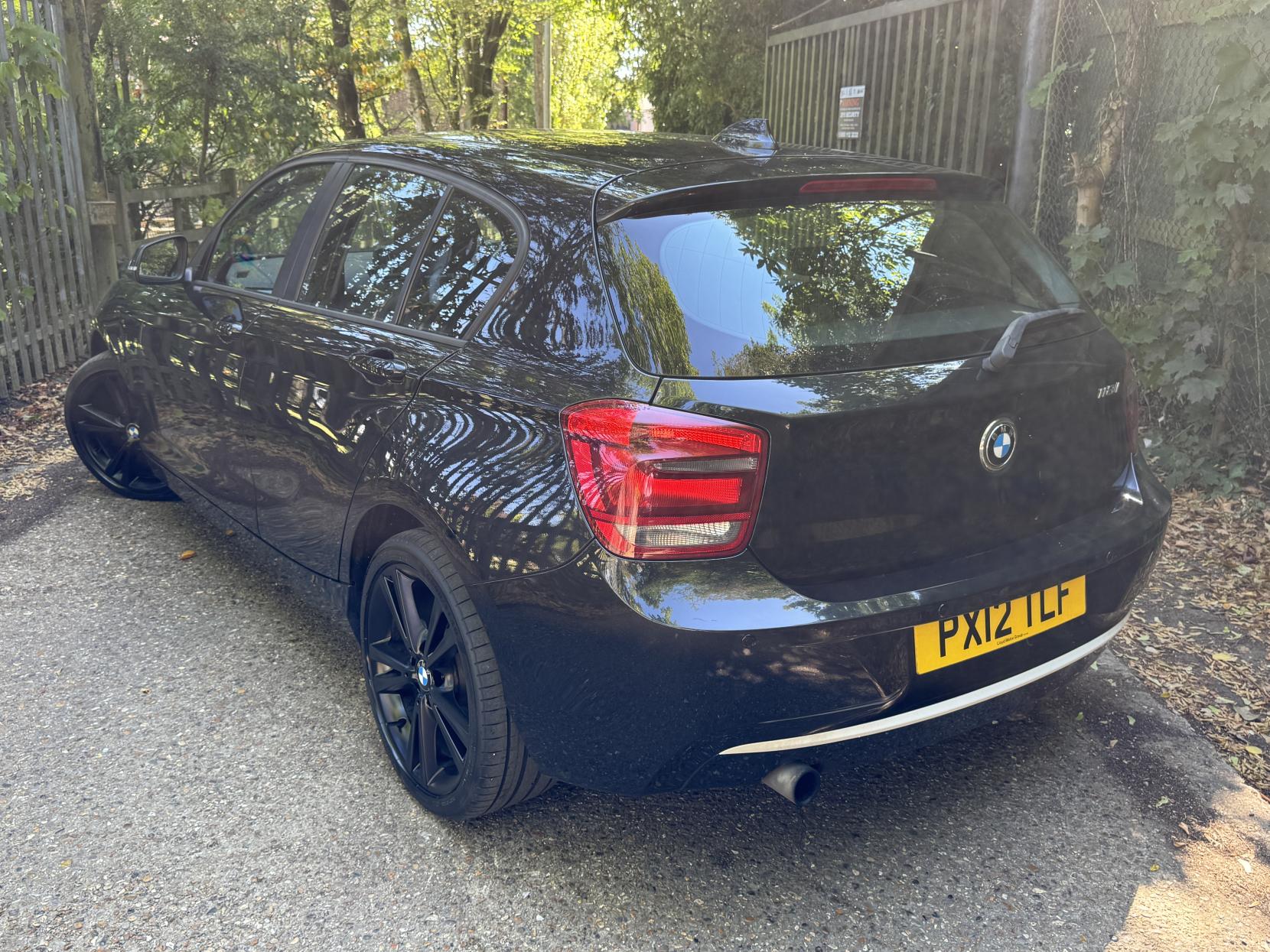 BMW 1 Series 1.6 118i Urban Hatchback 5dr Petrol Manual Euro 5 (s/s) (170 ps)