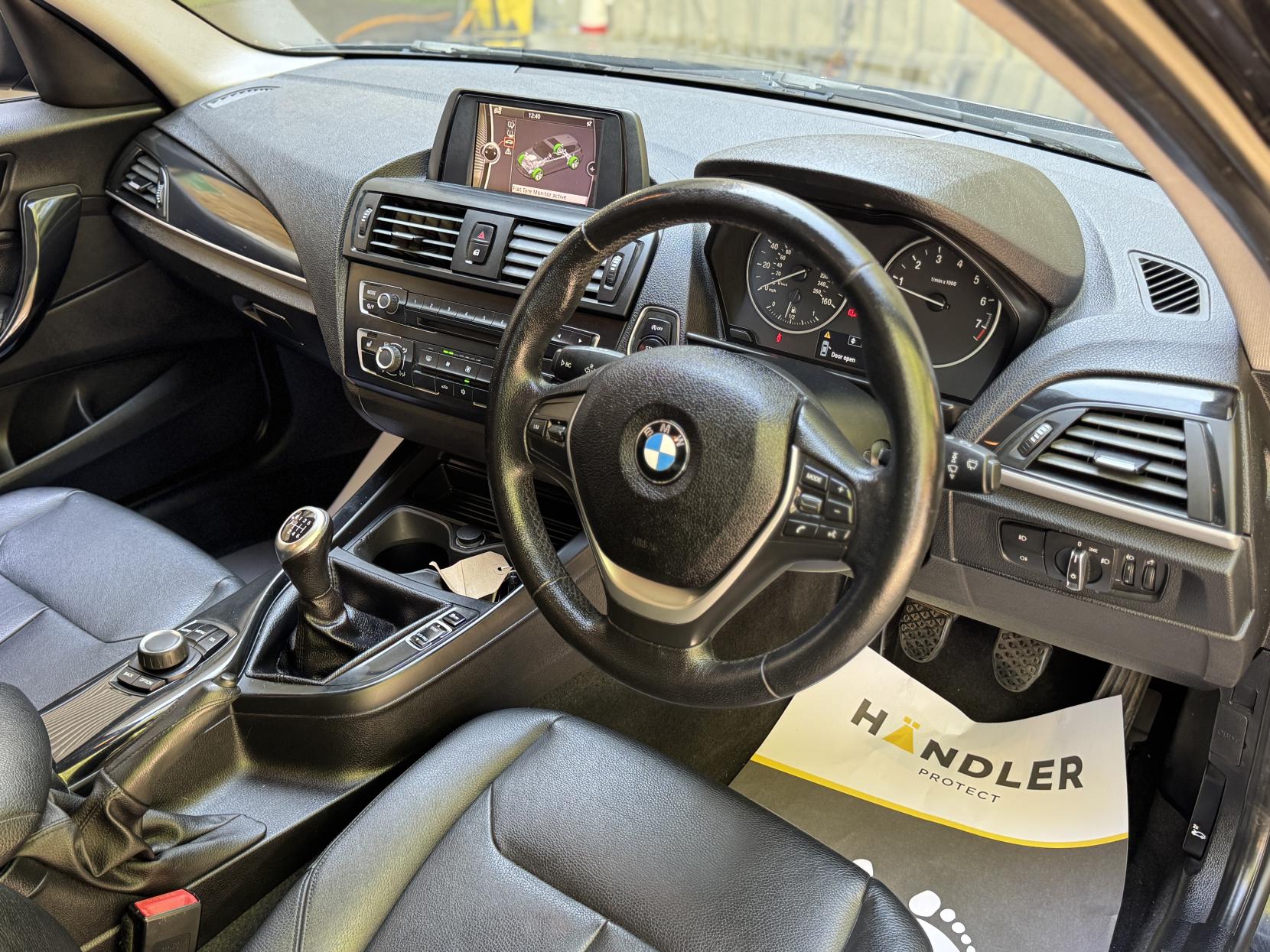 BMW 1 Series 1.6 118i Urban Hatchback 5dr Petrol Manual Euro 5 (s/s) (170 ps)