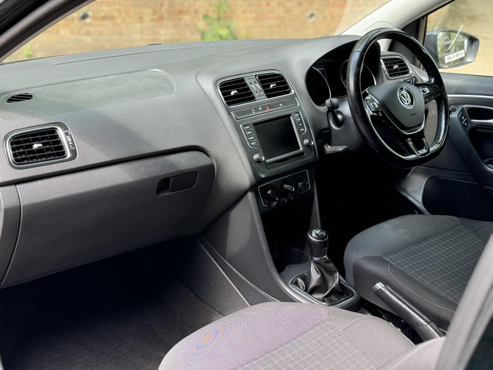 Volkswagen Polo 1.0 BlueMotion Tech Match Hatchback 3dr Petrol Manual Euro 6 (s/s) (60 ps)