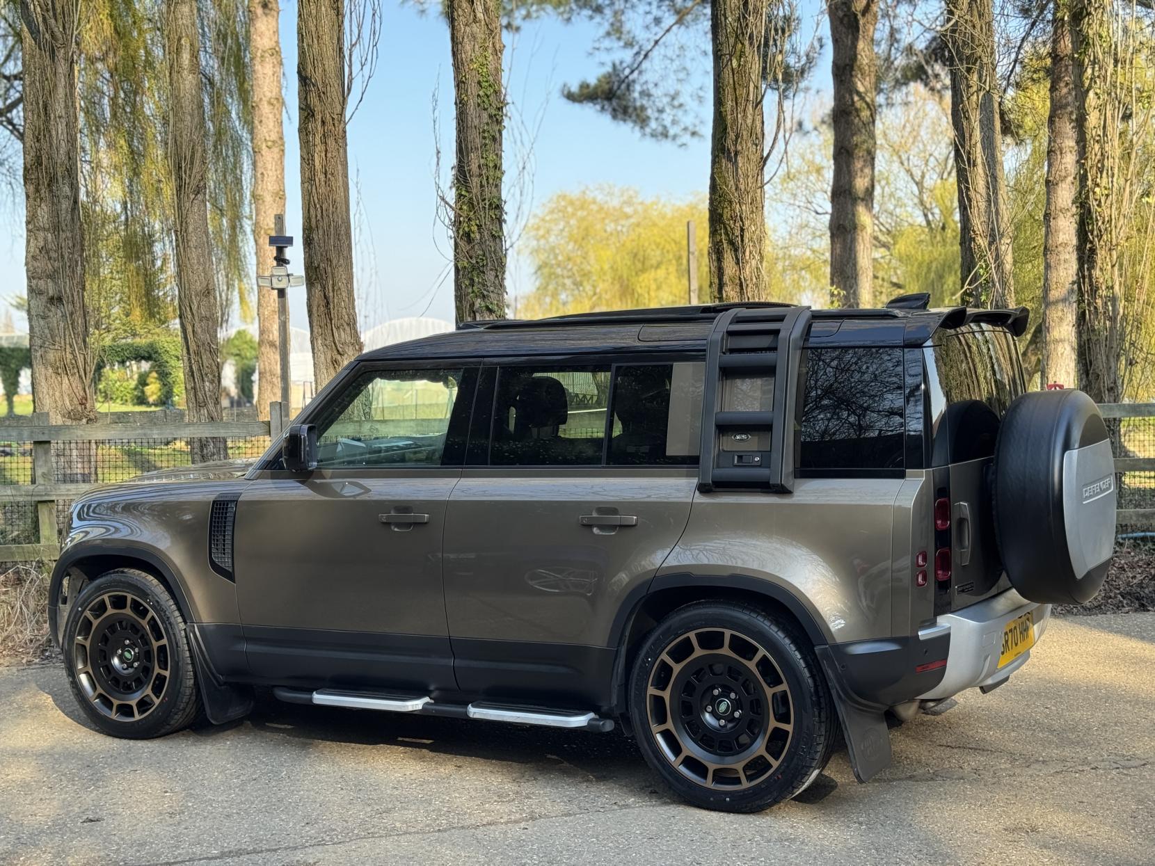 Land Rover Defender 110 2.0 SD4 First Edition SUV 5dr Diesel Auto 4WD Euro 6 (s/s) (240 ps)