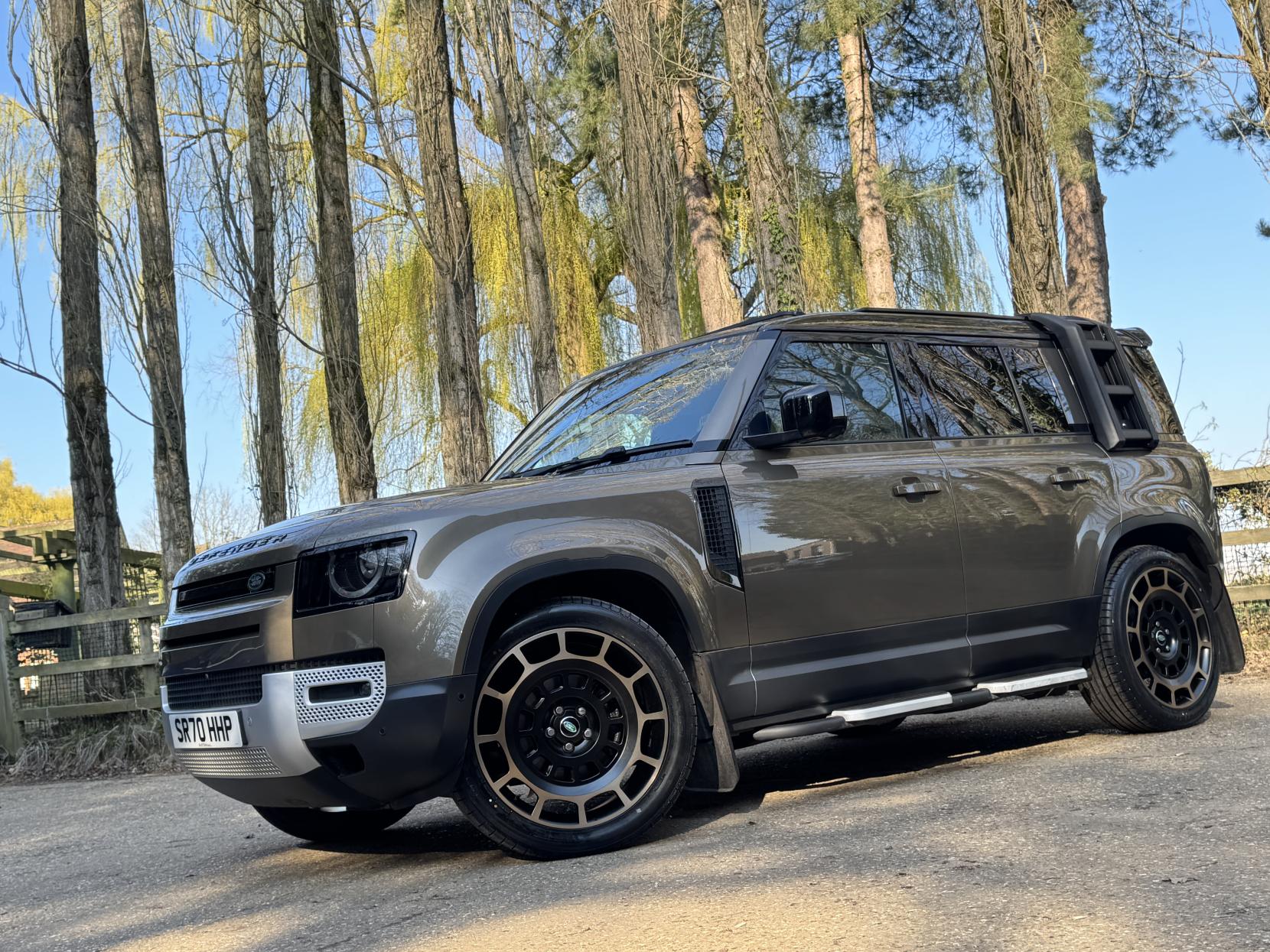 Land Rover Defender 110 2.0 SD4 First Edition SUV 5dr Diesel Auto 4WD Euro 6 (s/s) (240 ps)