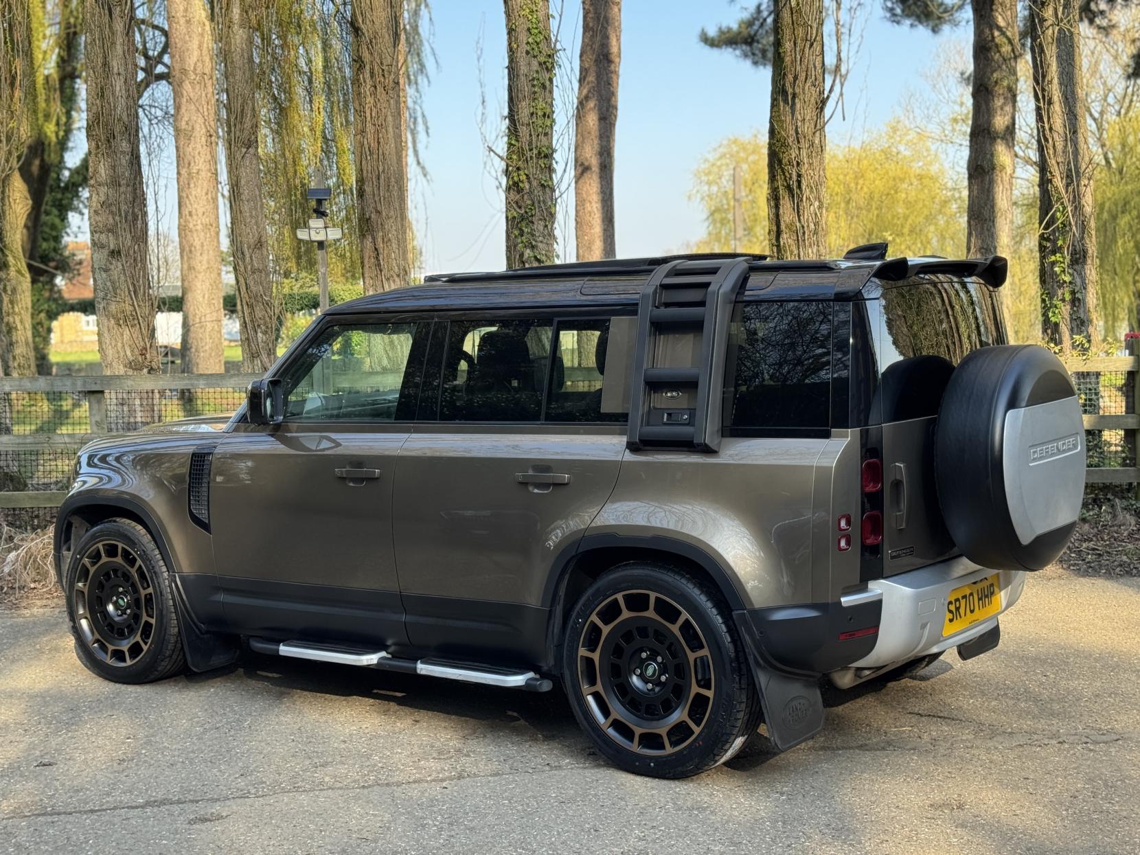 Land Rover Defender 110 2.0 SD4 First Edition SUV 5dr Diesel Auto 4WD Euro 6 (s/s) (240 ps)