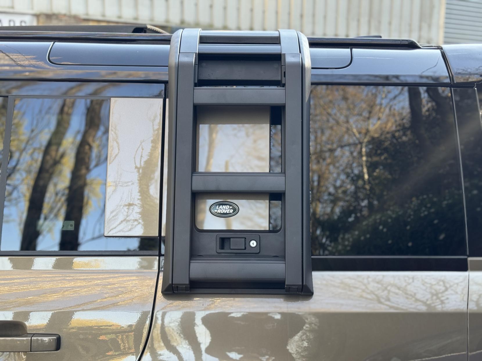 Land Rover Defender 110 2.0 SD4 First Edition SUV 5dr Diesel Auto 4WD Euro 6 (s/s) (240 ps)