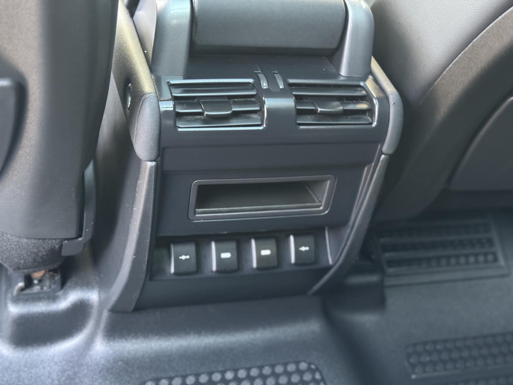 Land Rover Defender 110 2.0 SD4 First Edition SUV 5dr Diesel Auto 4WD Euro 6 (s/s) (240 ps)