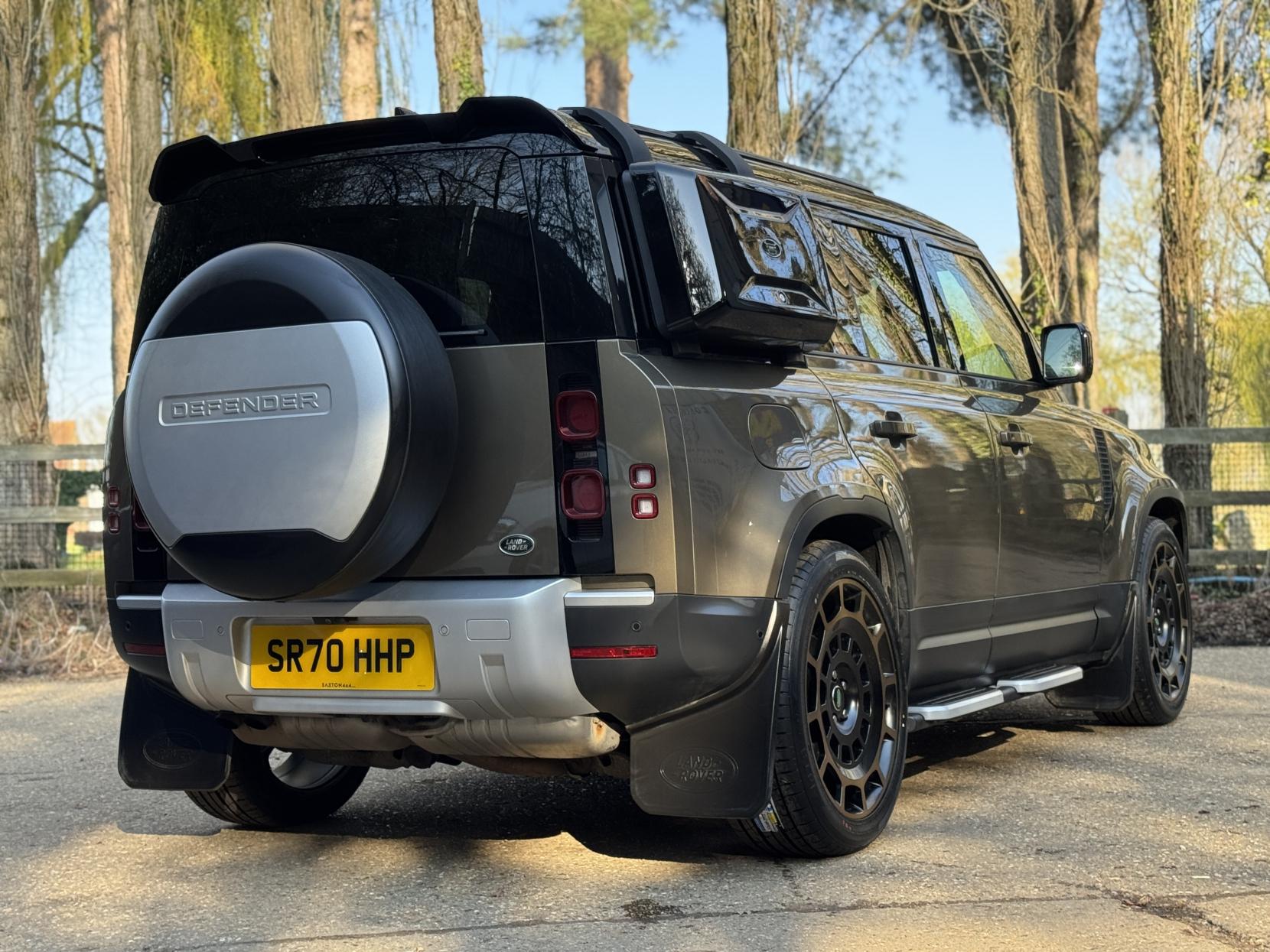 Land Rover Defender 110 2.0 SD4 First Edition SUV 5dr Diesel Auto 4WD Euro 6 (s/s) (240 ps)