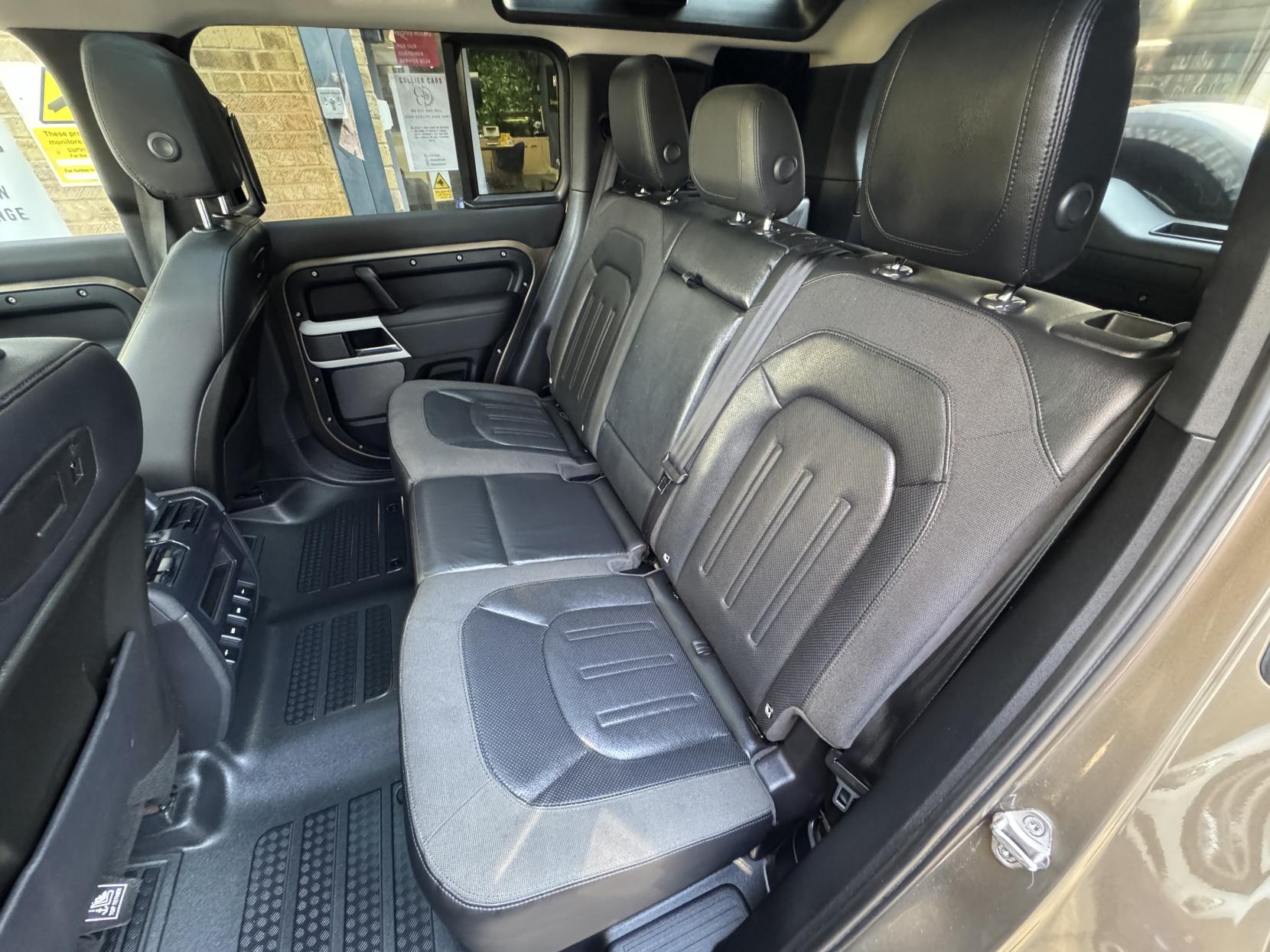 Land Rover Defender 110 2.0 SD4 First Edition SUV 5dr Diesel Auto 4WD Euro 6 (s/s) (240 ps)