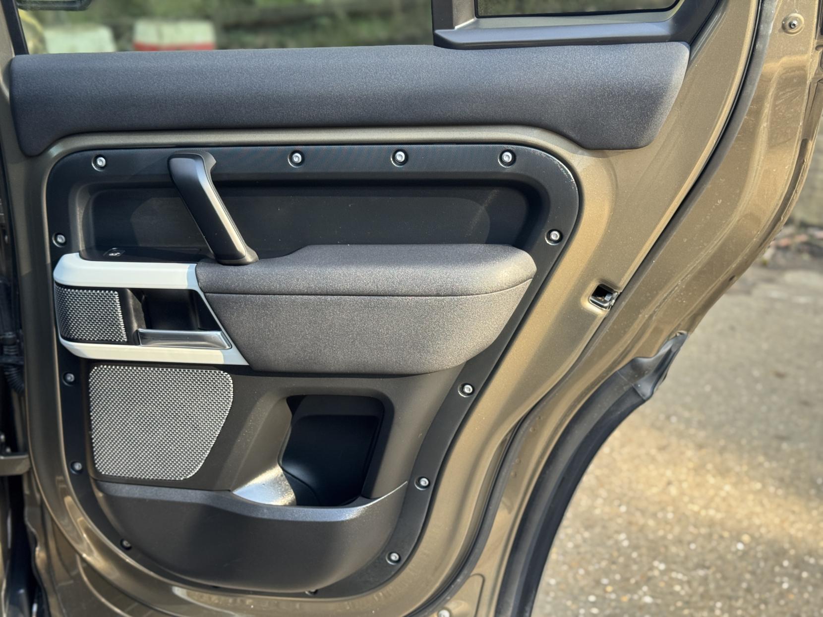 Land Rover Defender 110 2.0 SD4 First Edition SUV 5dr Diesel Auto 4WD Euro 6 (s/s) (240 ps)