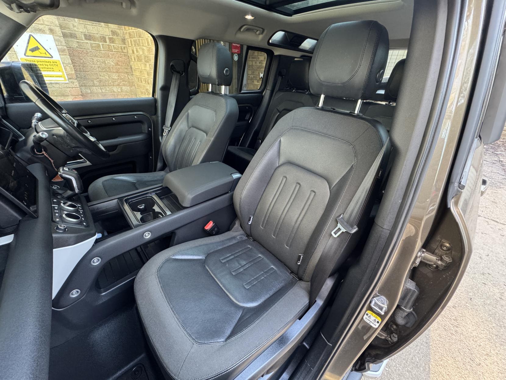 Land Rover Defender 110 2.0 SD4 First Edition SUV 5dr Diesel Auto 4WD Euro 6 (s/s) (240 ps)