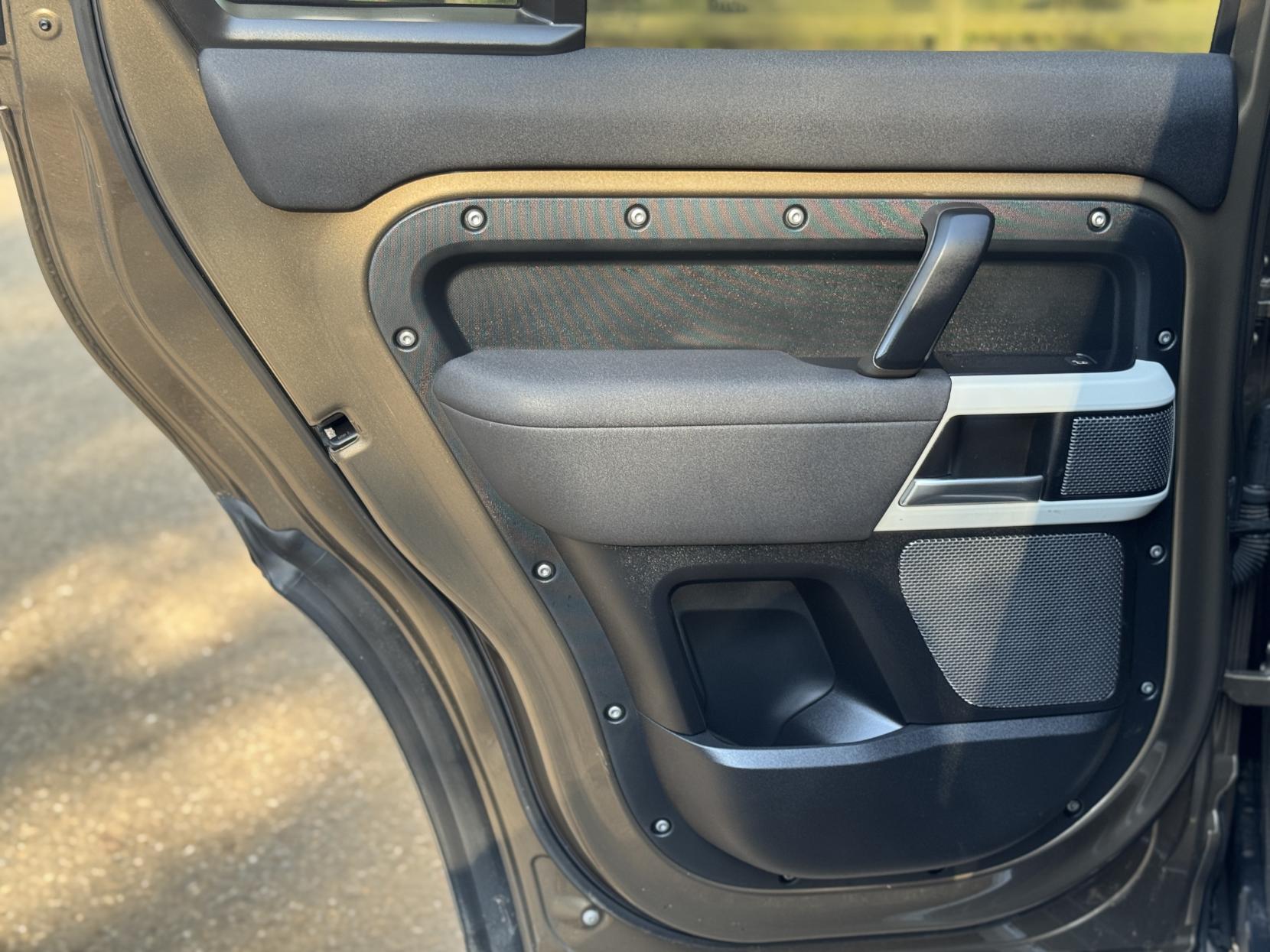 Land Rover Defender 110 2.0 SD4 First Edition SUV 5dr Diesel Auto 4WD Euro 6 (s/s) (240 ps)