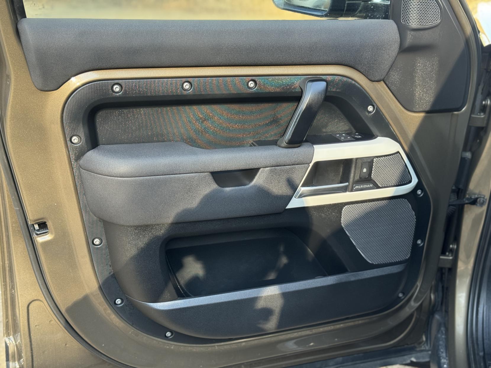 Land Rover Defender 110 2.0 SD4 First Edition SUV 5dr Diesel Auto 4WD Euro 6 (s/s) (240 ps)