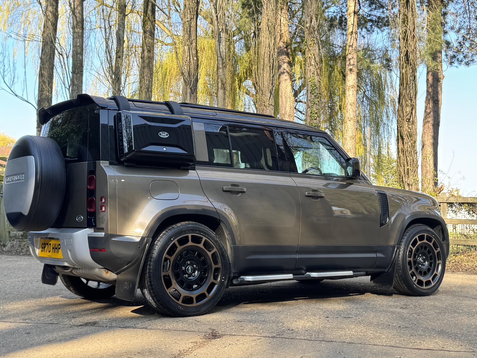 Land Rover Defender 110 2.0 SD4 First Edition SUV 5dr Diesel Auto 4WD Euro 6 (s/s) (240 ps)