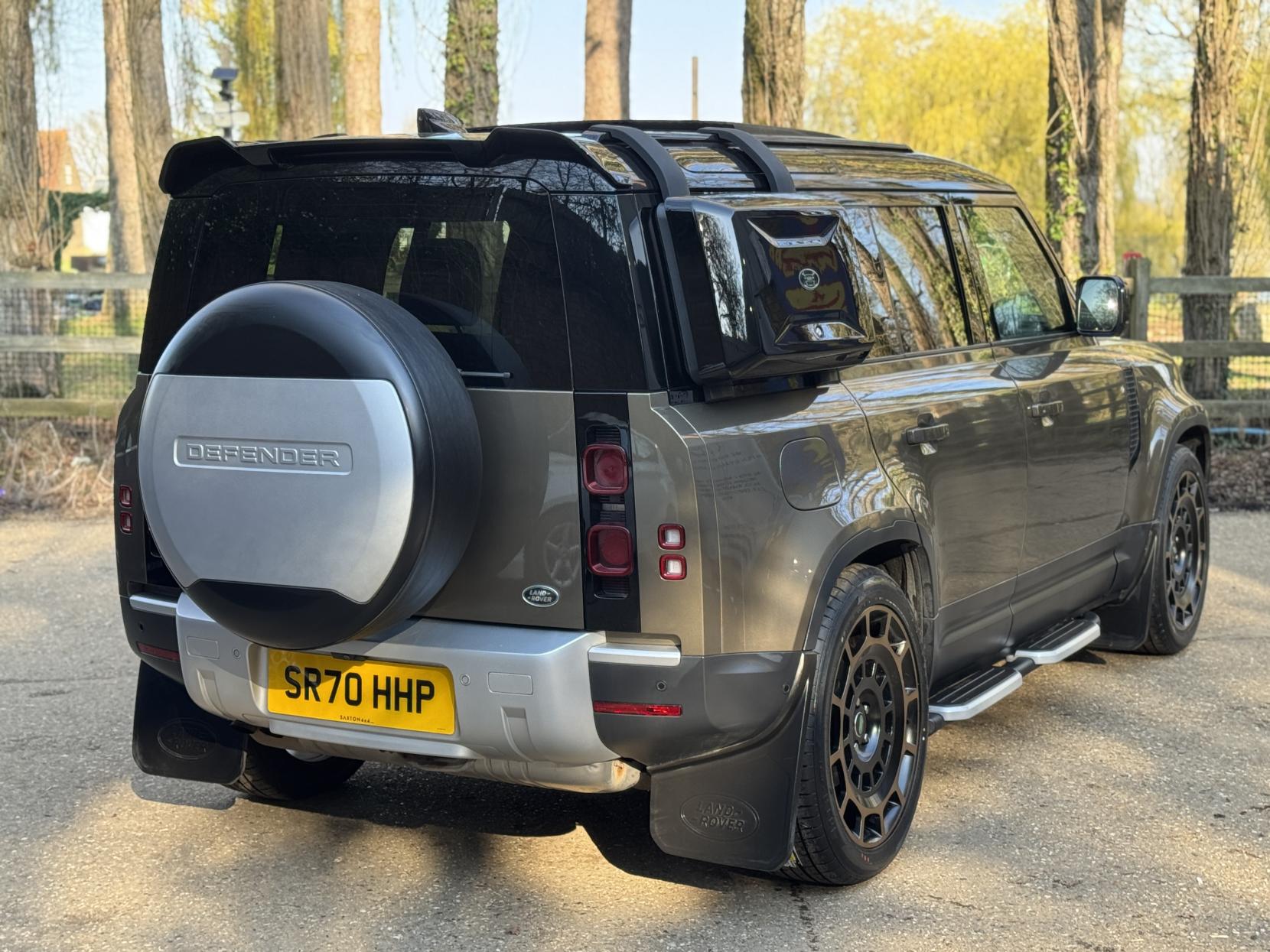 Land Rover Defender 110 2.0 SD4 First Edition SUV 5dr Diesel Auto 4WD Euro 6 (s/s) (240 ps)