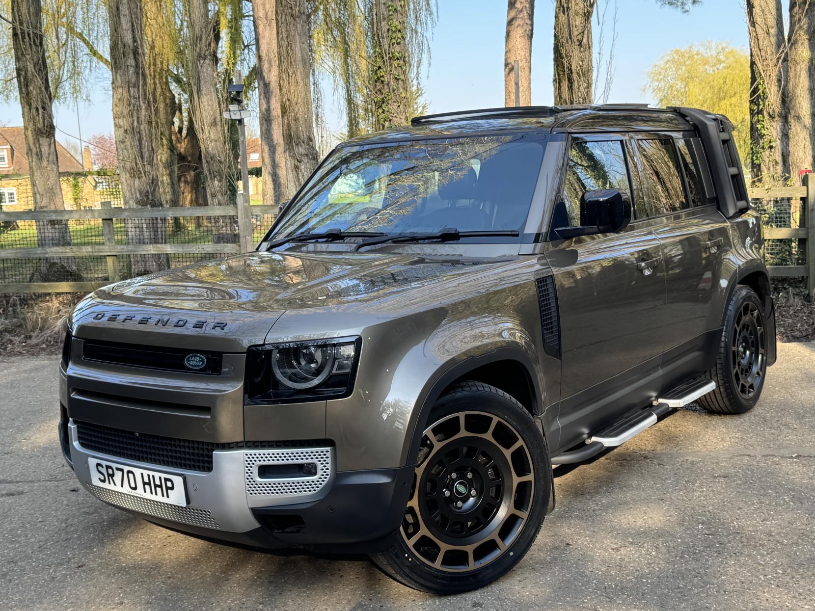 Land Rover Defender 110 2.0 SD4 First Edition SUV 5dr Diesel Auto 4WD Euro 6 (s/s) (240 ps)