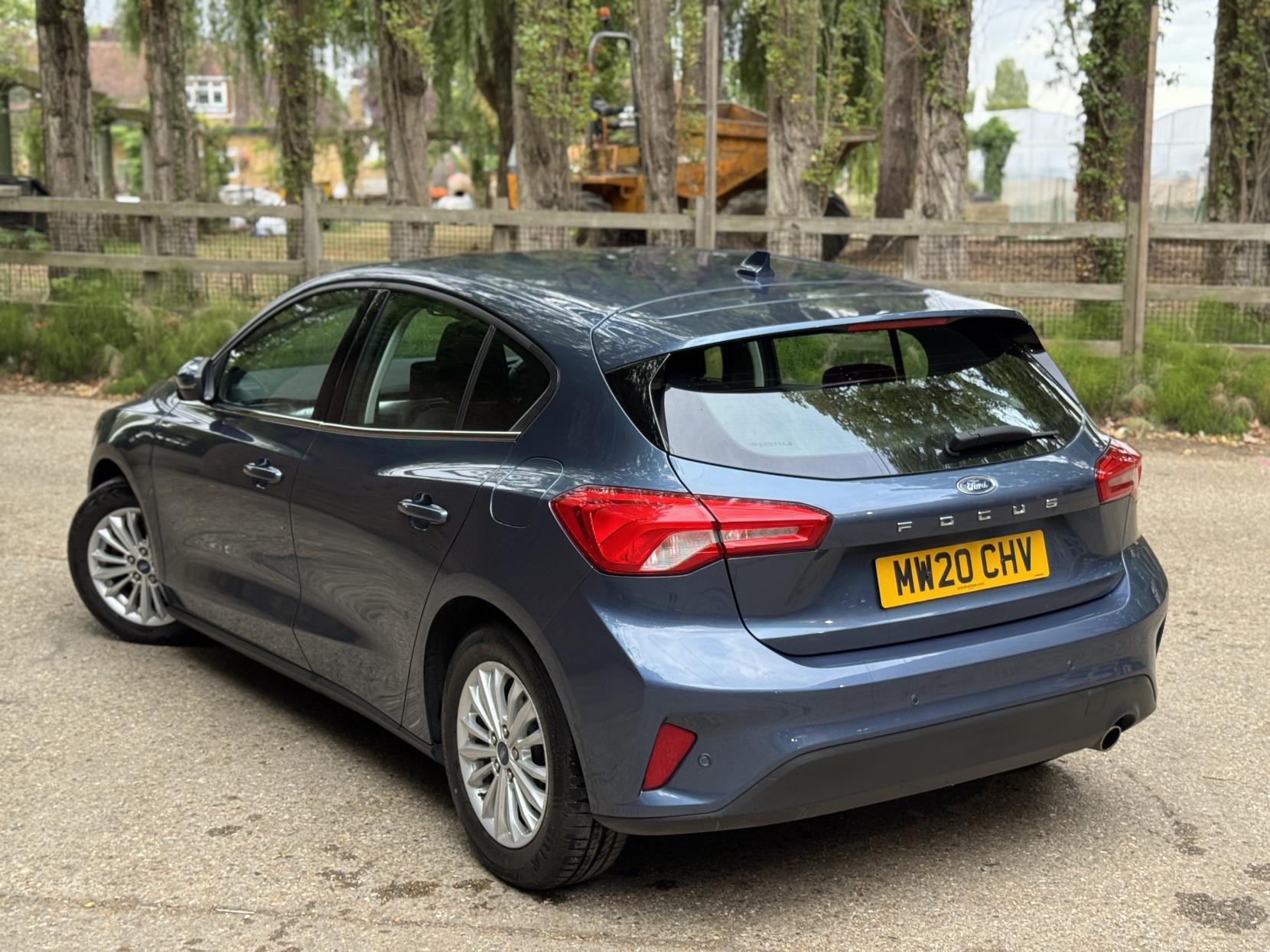 Ford Focus 1.0T EcoBoost Titanium Hatchback 5dr Petrol Auto Euro 6 (s/s) (125 ps)