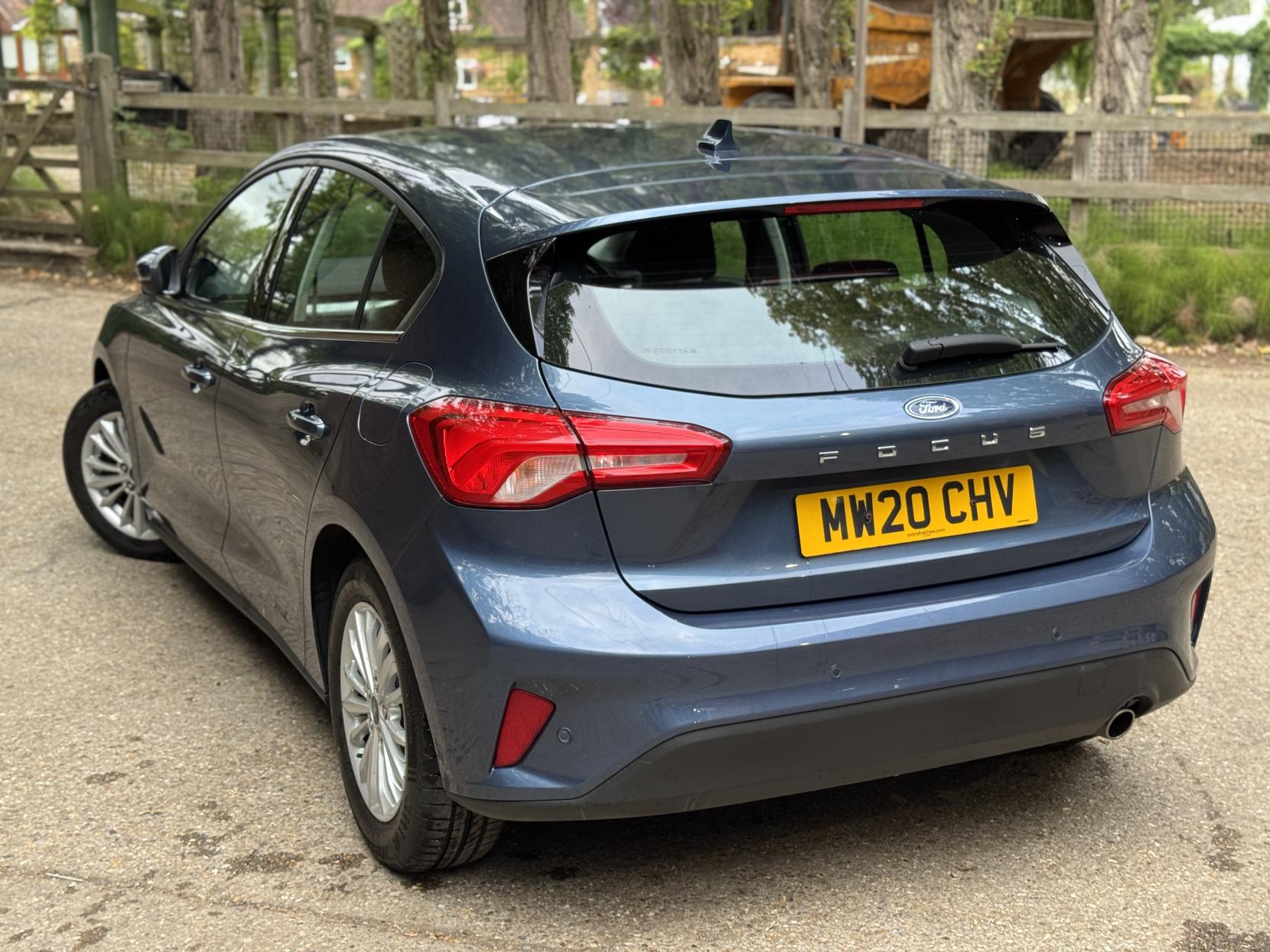 Ford Focus 1.0T EcoBoost Titanium Hatchback 5dr Petrol Auto Euro 6 (s/s) (125 ps)