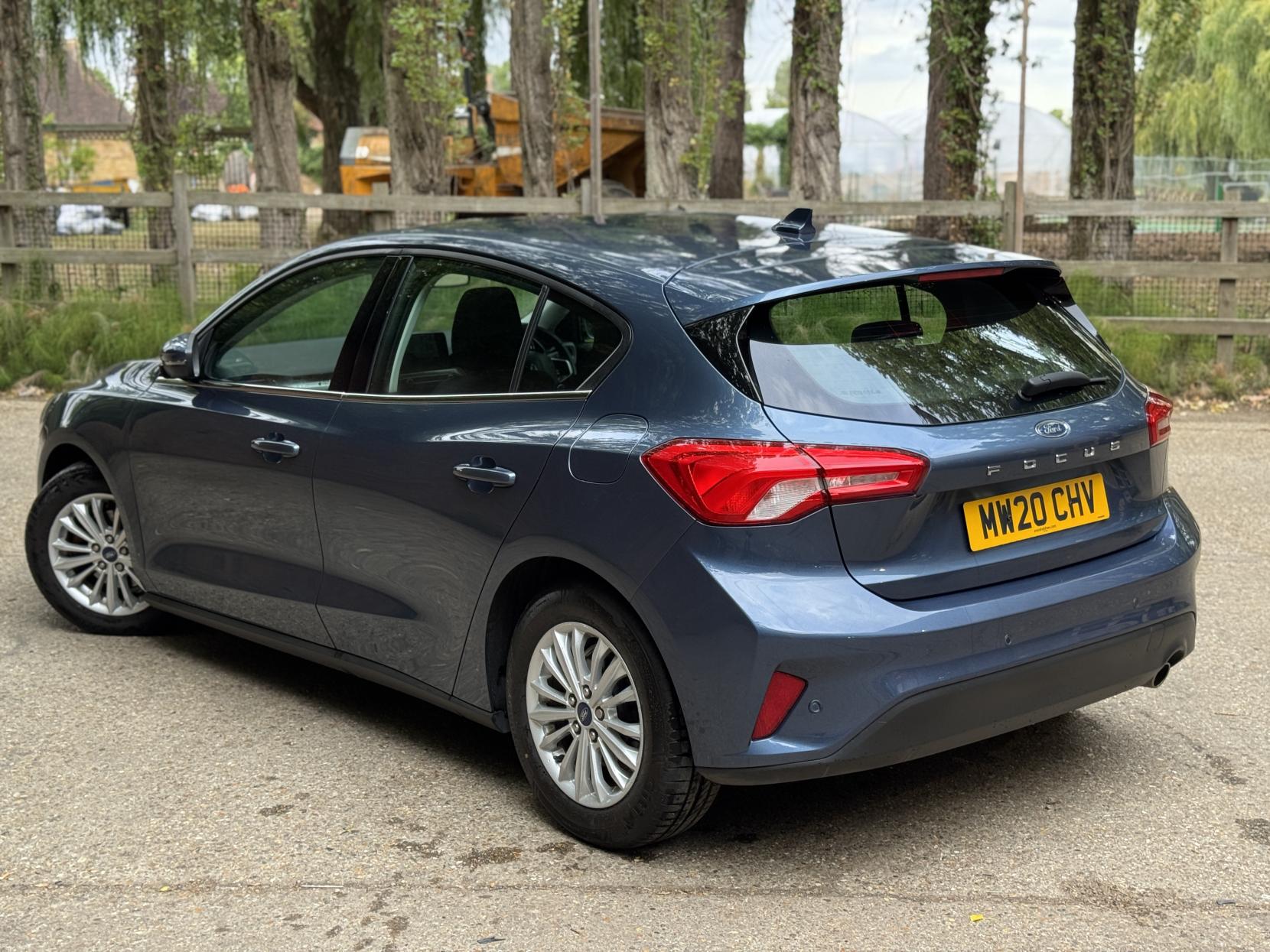 Ford Focus 1.0T EcoBoost Titanium Hatchback 5dr Petrol Auto Euro 6 (s/s) (125 ps)