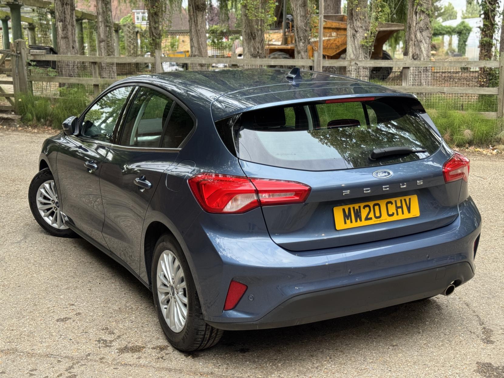 Ford Focus 1.0T EcoBoost Titanium Hatchback 5dr Petrol Auto Euro 6 (s/s) (125 ps)