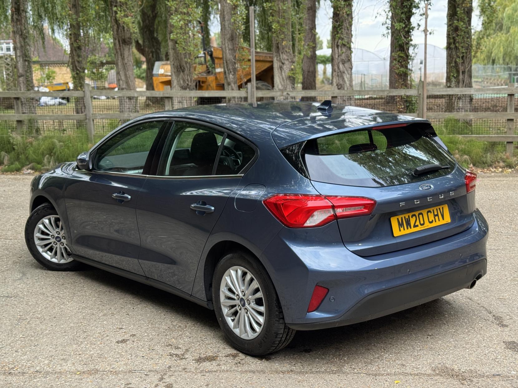 Ford Focus 1.0T EcoBoost Titanium Hatchback 5dr Petrol Auto Euro 6 (s/s) (125 ps)