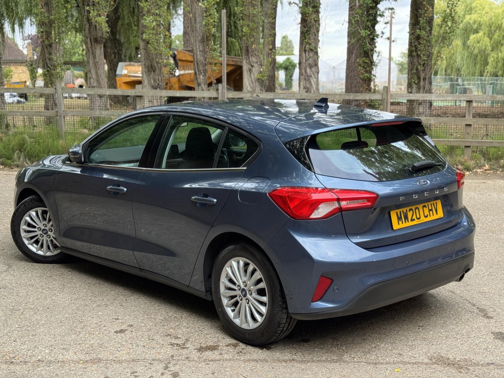 Ford Focus 1.0T EcoBoost Titanium Hatchback 5dr Petrol Auto Euro 6 (s/s) (125 ps)