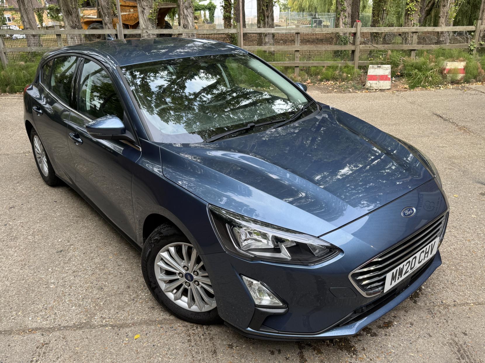 Ford Focus 1.0T EcoBoost Titanium Hatchback 5dr Petrol Auto Euro 6 (s/s) (125 ps)