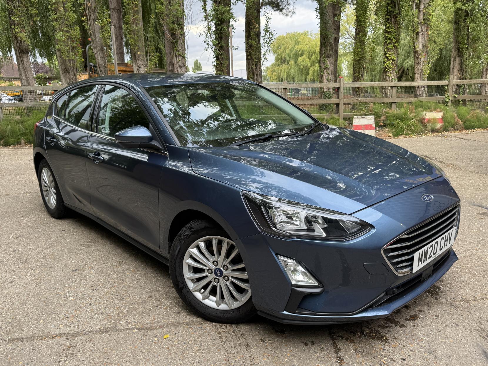 Ford Focus 1.0T EcoBoost Titanium Hatchback 5dr Petrol Auto Euro 6 (s/s) (125 ps)