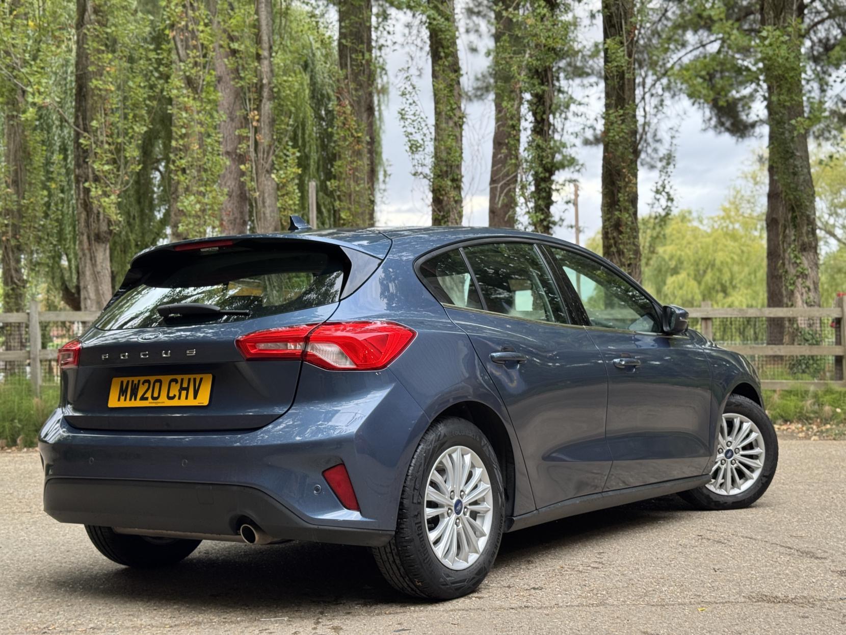 Ford Focus 1.0T EcoBoost Titanium Hatchback 5dr Petrol Auto Euro 6 (s/s) (125 ps)