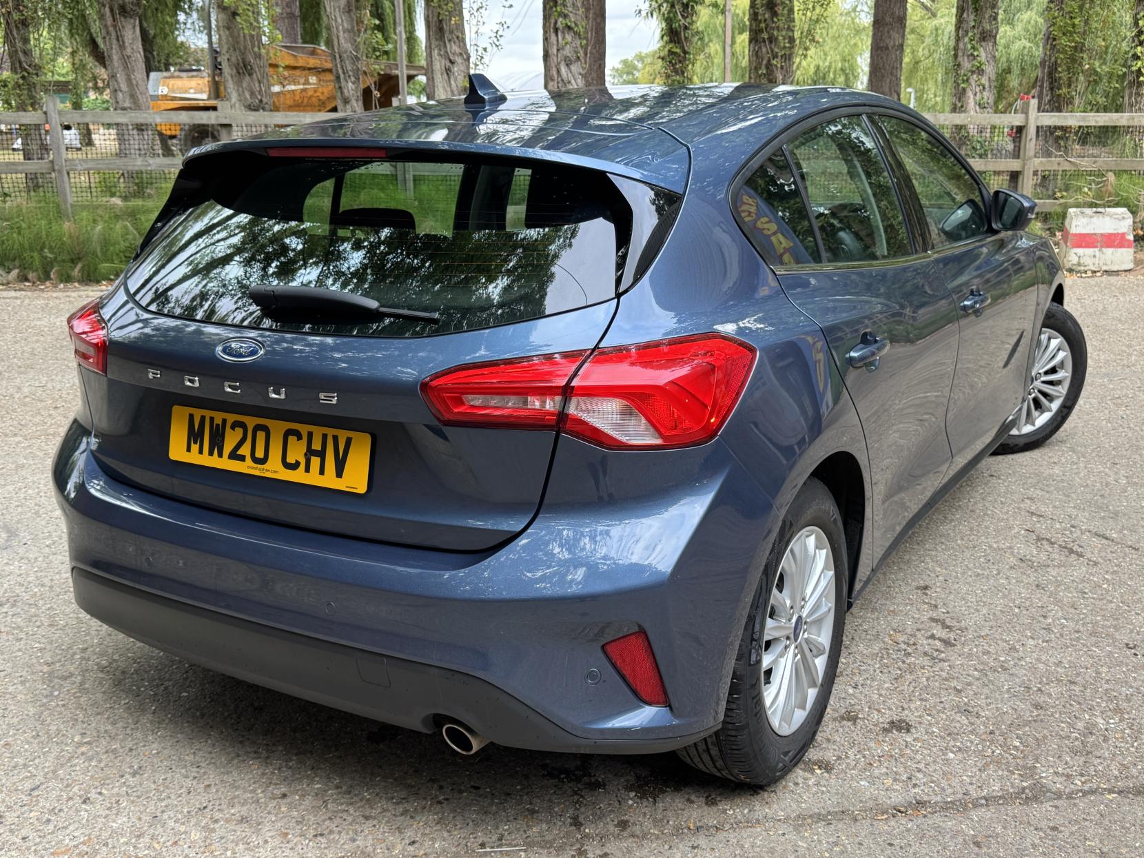 Ford Focus 1.0T EcoBoost Titanium Hatchback 5dr Petrol Auto Euro 6 (s/s) (125 ps)