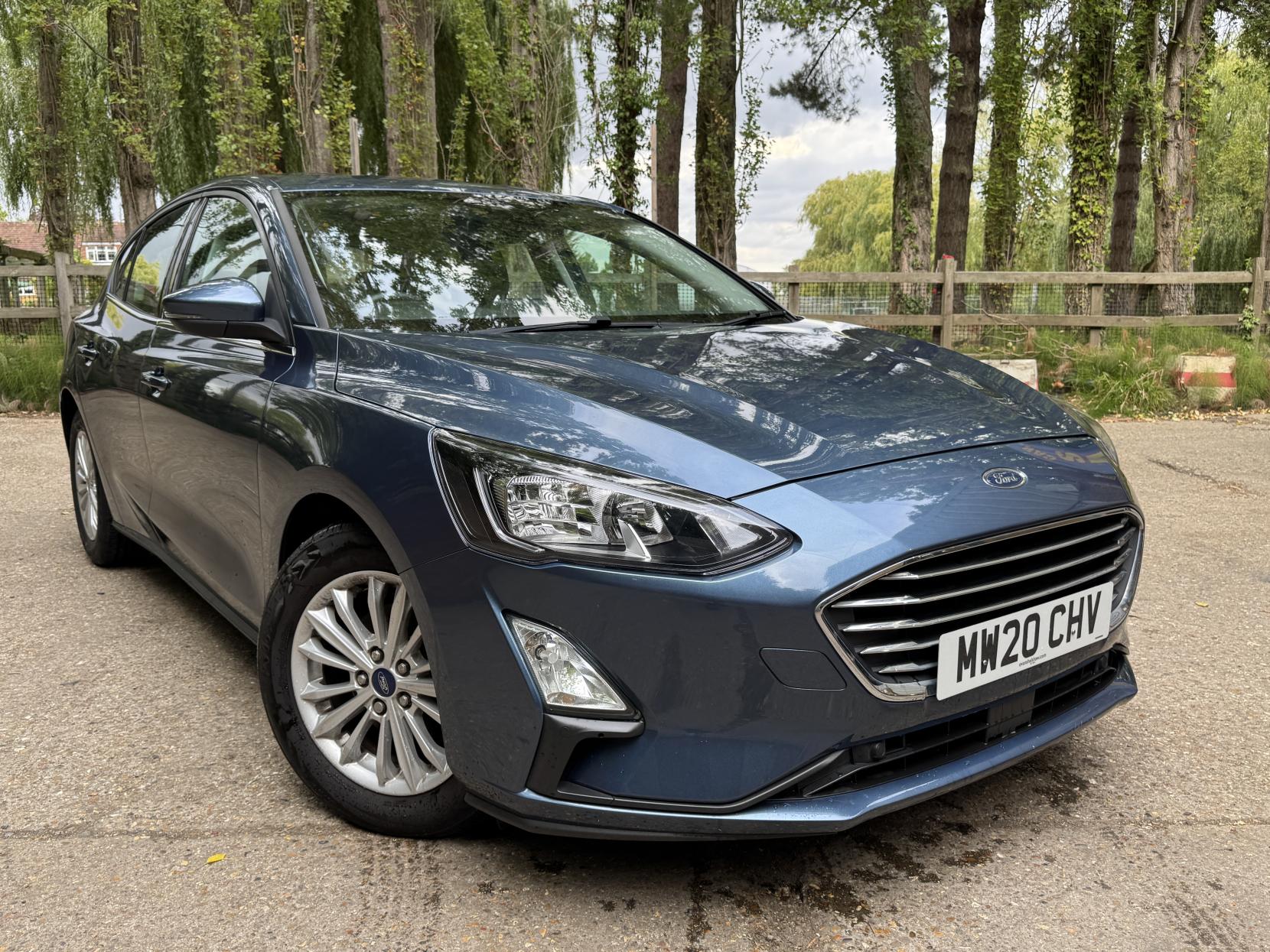 Ford Focus 1.0T EcoBoost Titanium Hatchback 5dr Petrol Auto Euro 6 (s/s) (125 ps)