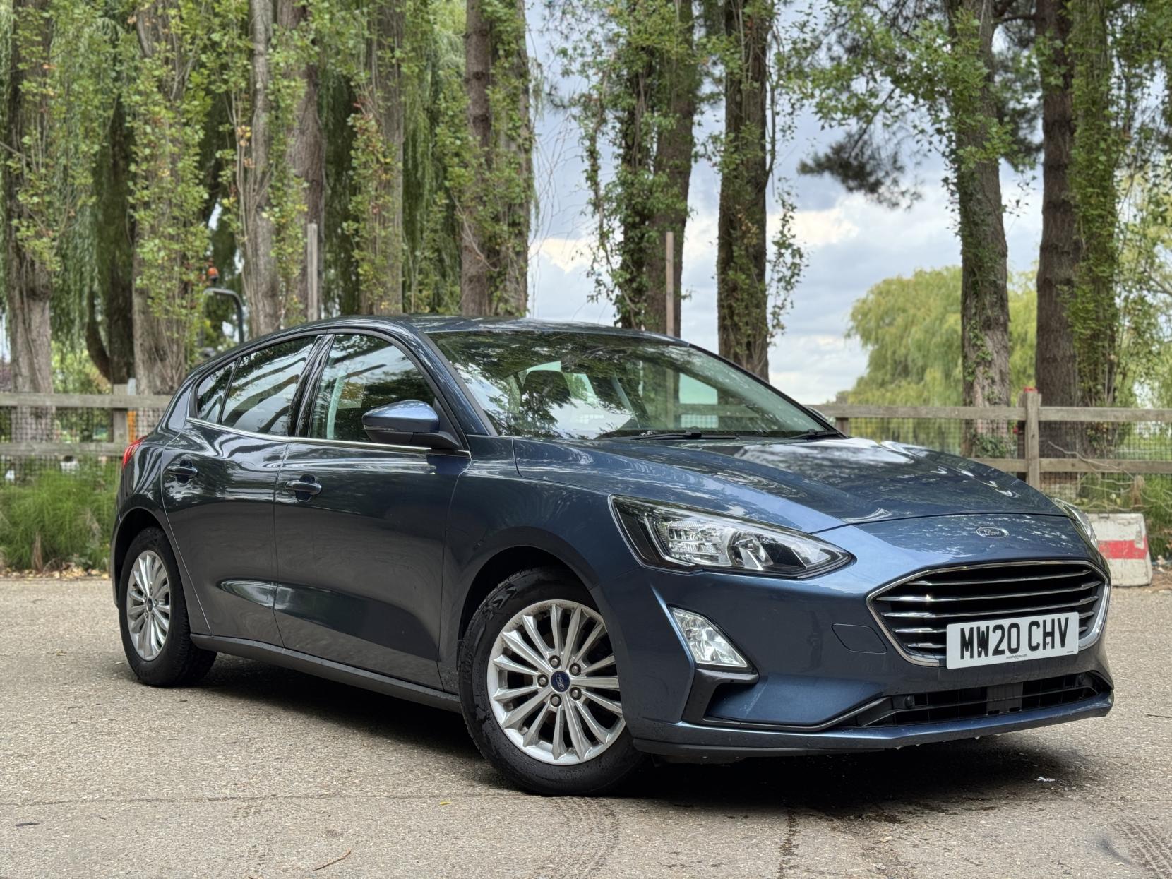 Ford Focus 1.0T EcoBoost Titanium Hatchback 5dr Petrol Auto Euro 6 (s/s) (125 ps)