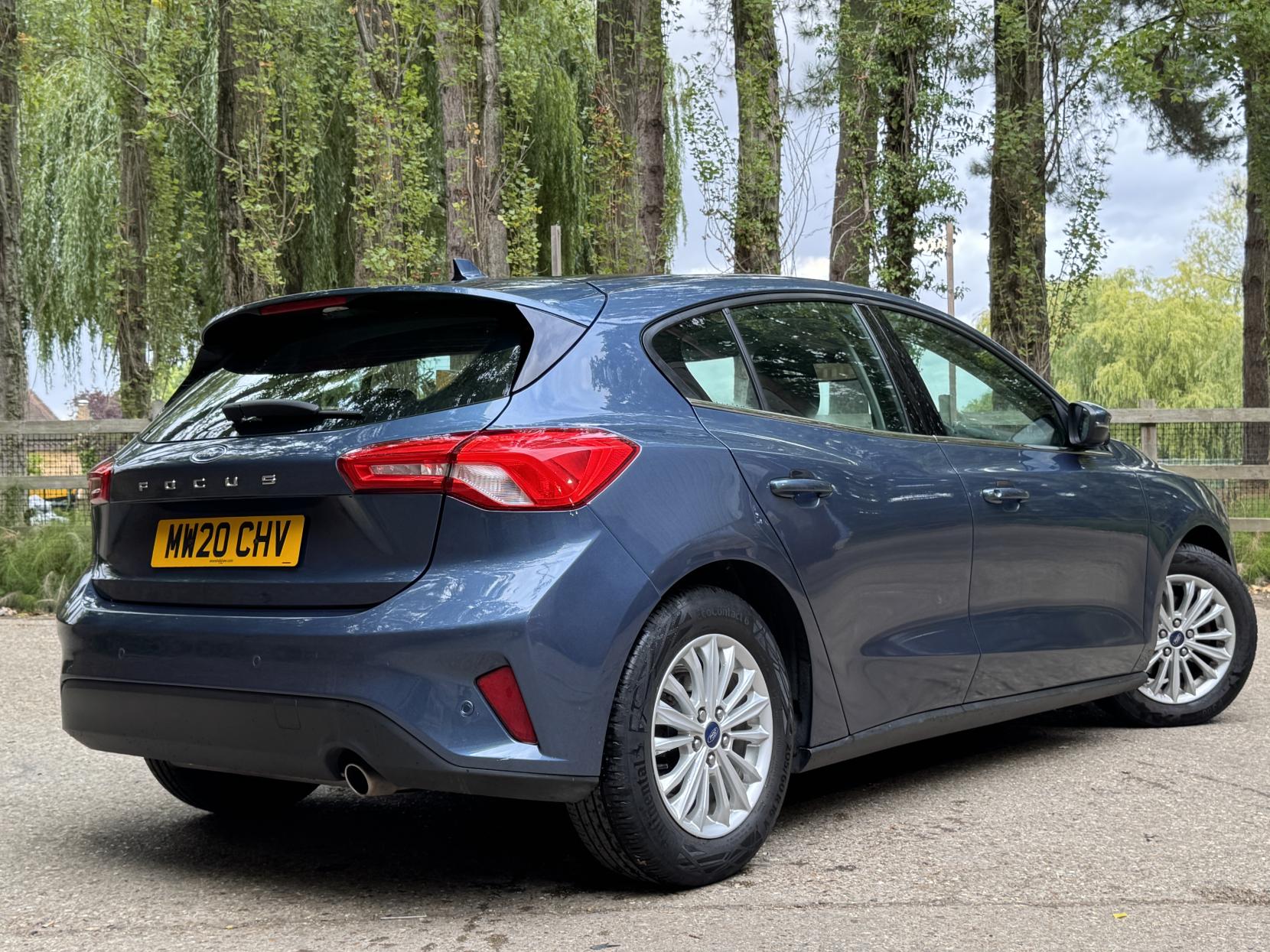 Ford Focus 1.0T EcoBoost Titanium Hatchback 5dr Petrol Auto Euro 6 (s/s) (125 ps)