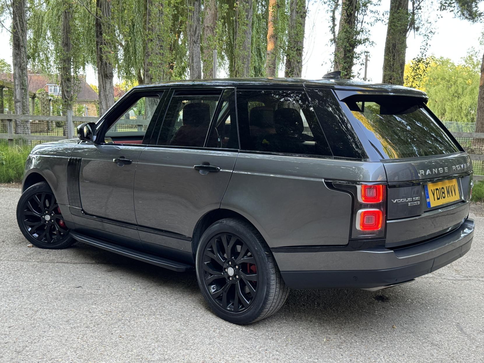 Land Rover Range Rover 4.4 SD V8 Vogue SE SUV 5dr Diesel Auto 4WD Euro 6 (s/s) (339 ps)