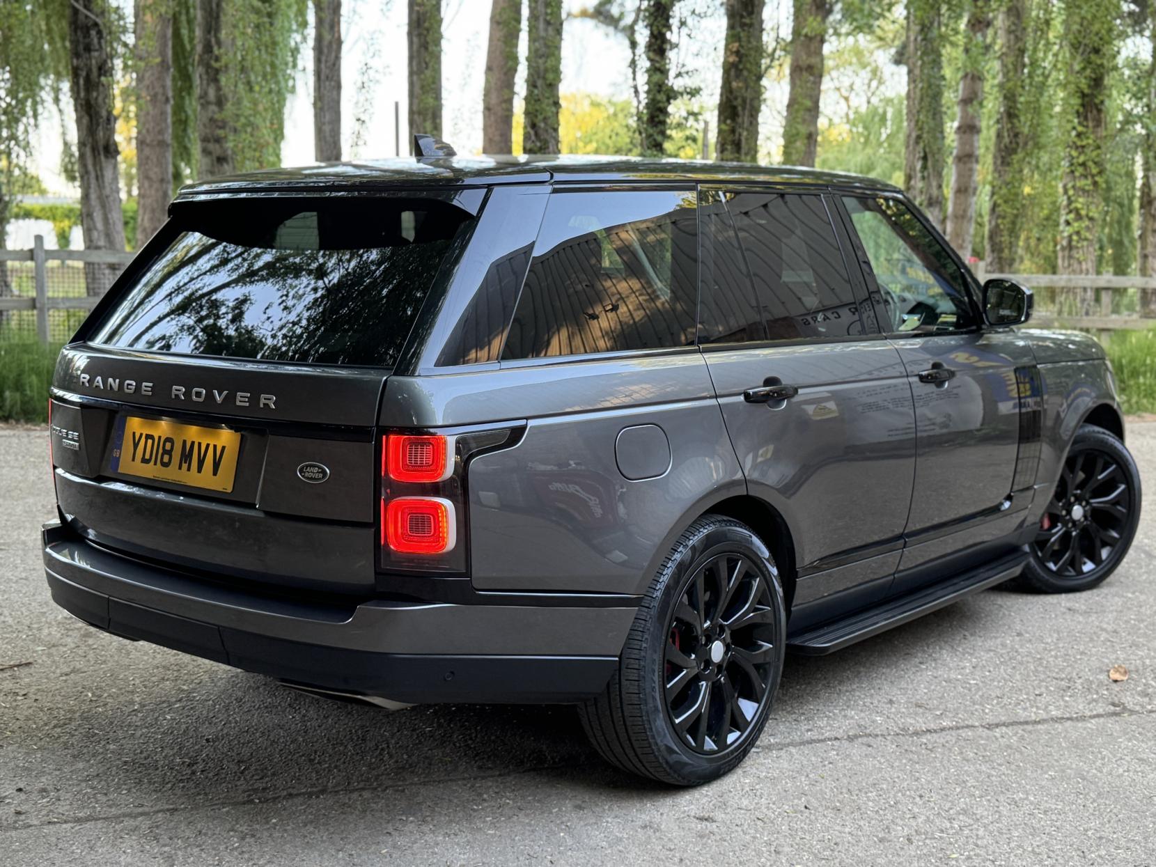 Land Rover Range Rover 4.4 SD V8 Vogue SE SUV 5dr Diesel Auto 4WD Euro 6 (s/s) (339 ps)