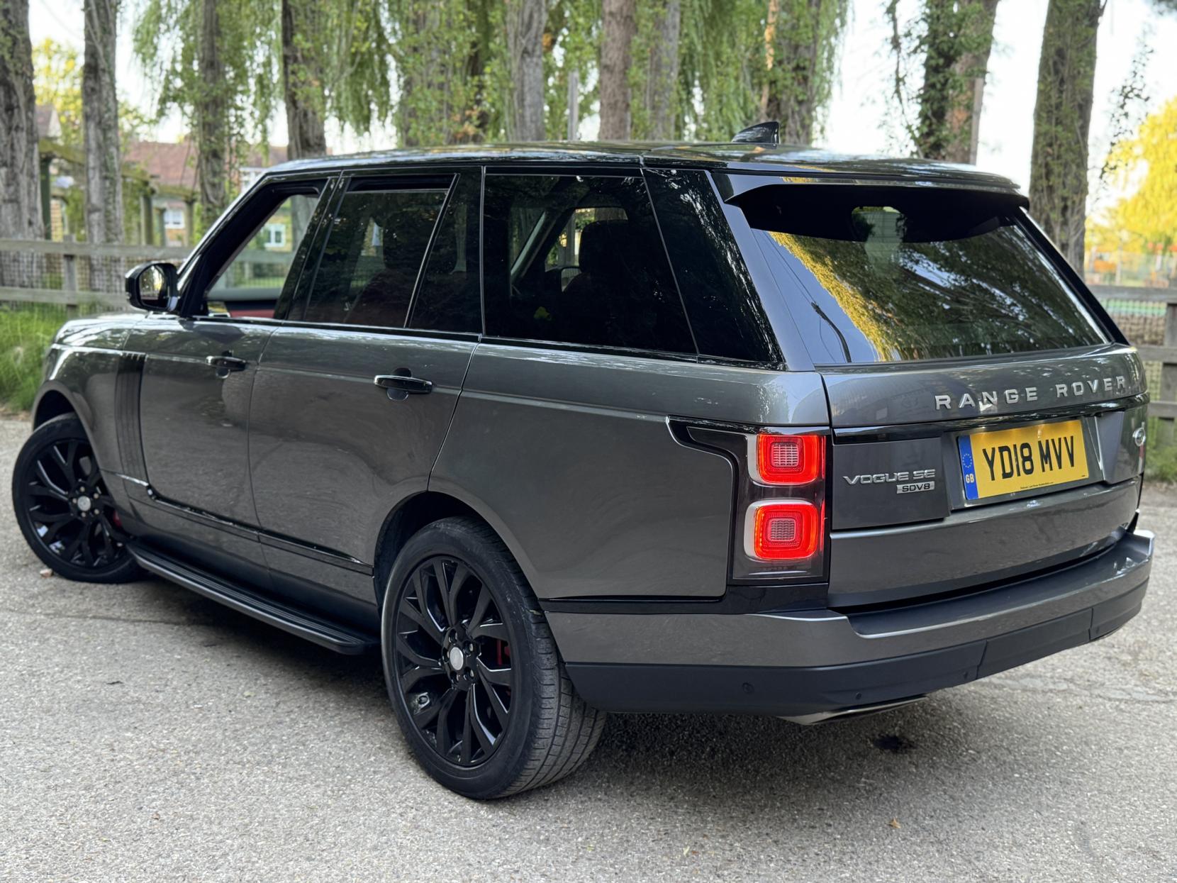 Land Rover Range Rover 4.4 SD V8 Vogue SE SUV 5dr Diesel Auto 4WD Euro 6 (s/s) (339 ps)