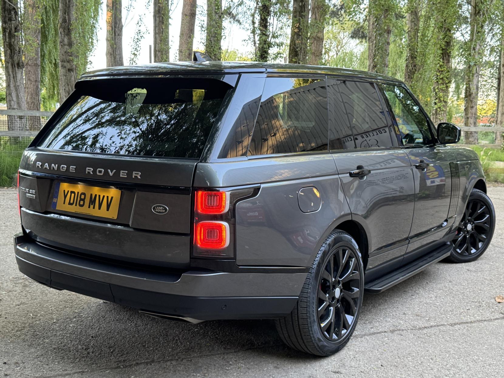 Land Rover Range Rover 4.4 SD V8 Vogue SE SUV 5dr Diesel Auto 4WD Euro 6 (s/s) (339 ps)