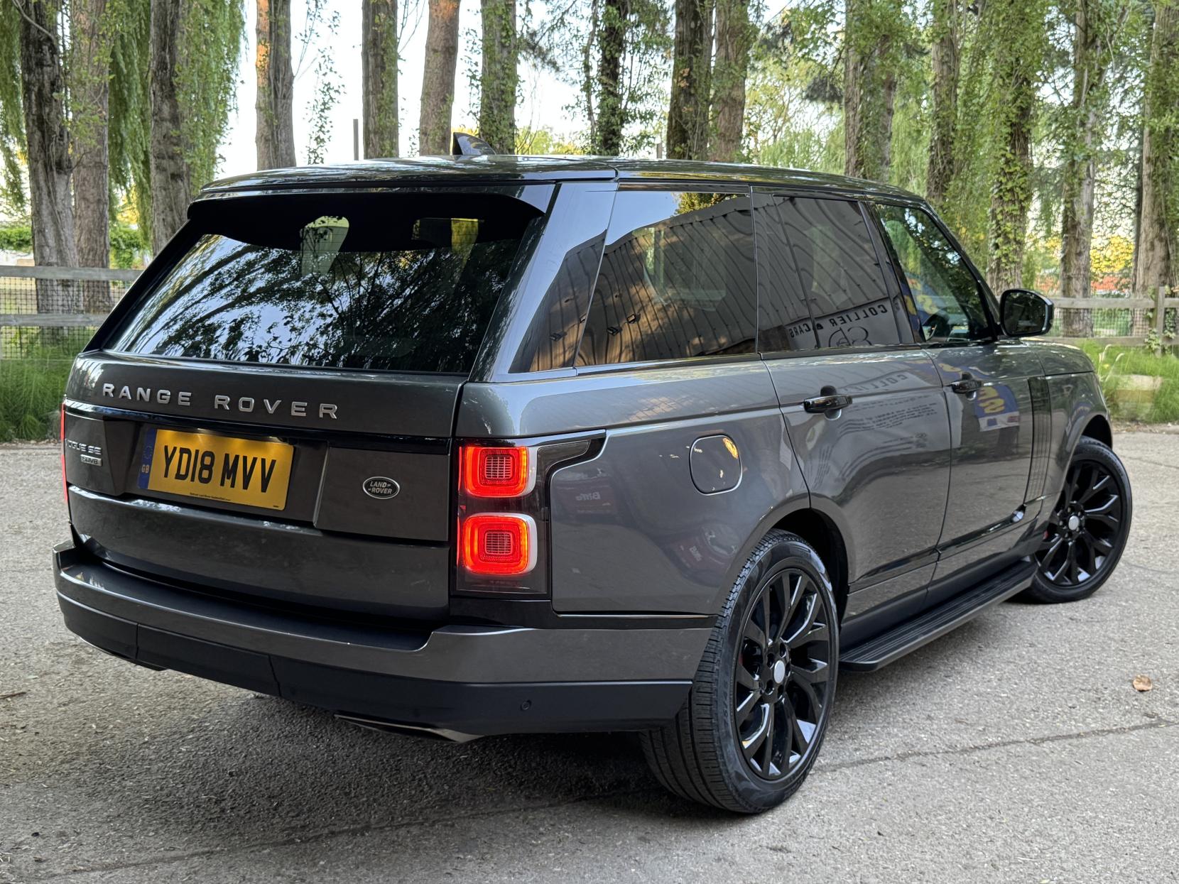Land Rover Range Rover 4.4 SD V8 Vogue SE SUV 5dr Diesel Auto 4WD Euro 6 (s/s) (339 ps)