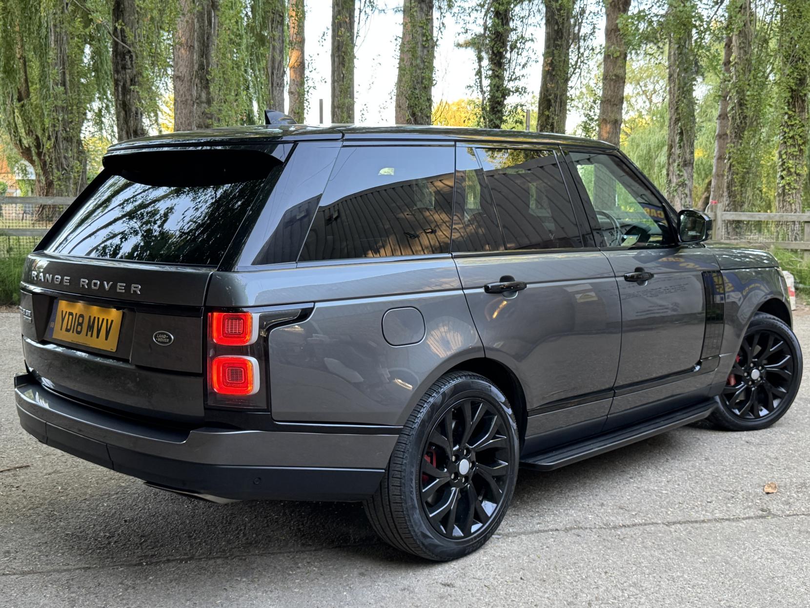 Land Rover Range Rover 4.4 SD V8 Vogue SE SUV 5dr Diesel Auto 4WD Euro 6 (s/s) (339 ps)