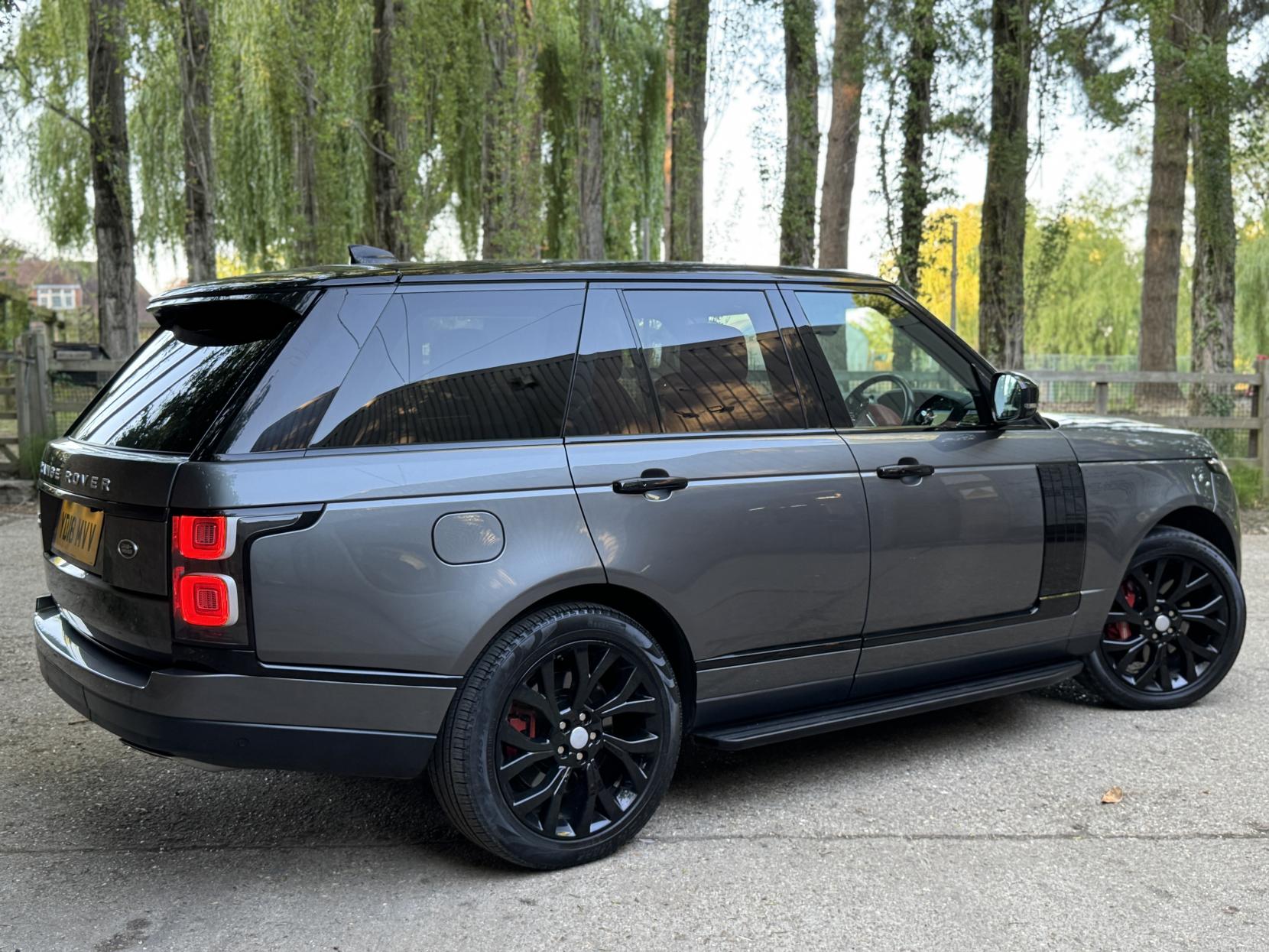 Land Rover Range Rover 4.4 SD V8 Vogue SE SUV 5dr Diesel Auto 4WD Euro 6 (s/s) (339 ps)