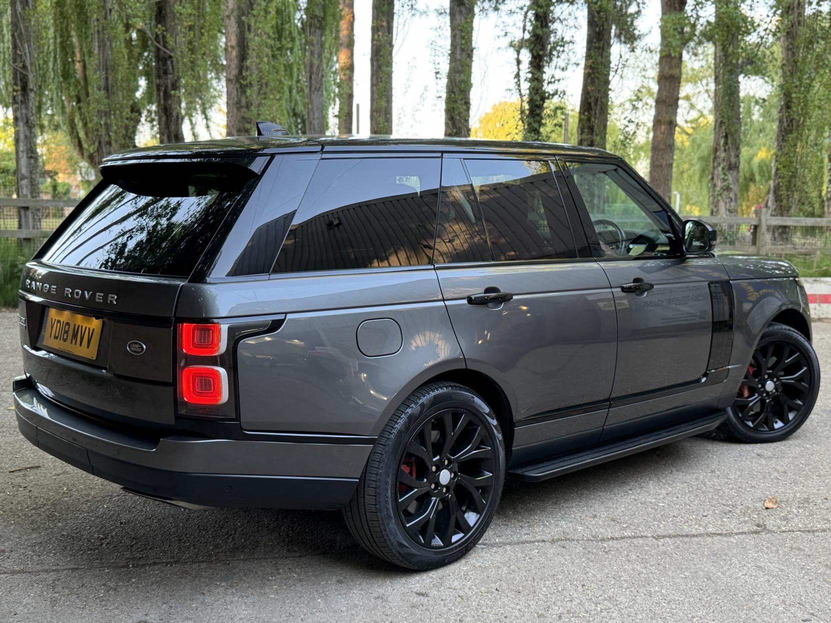 Land Rover Range Rover 4.4 SD V8 Vogue SE SUV 5dr Diesel Auto 4WD Euro 6 (s/s) (339 ps)