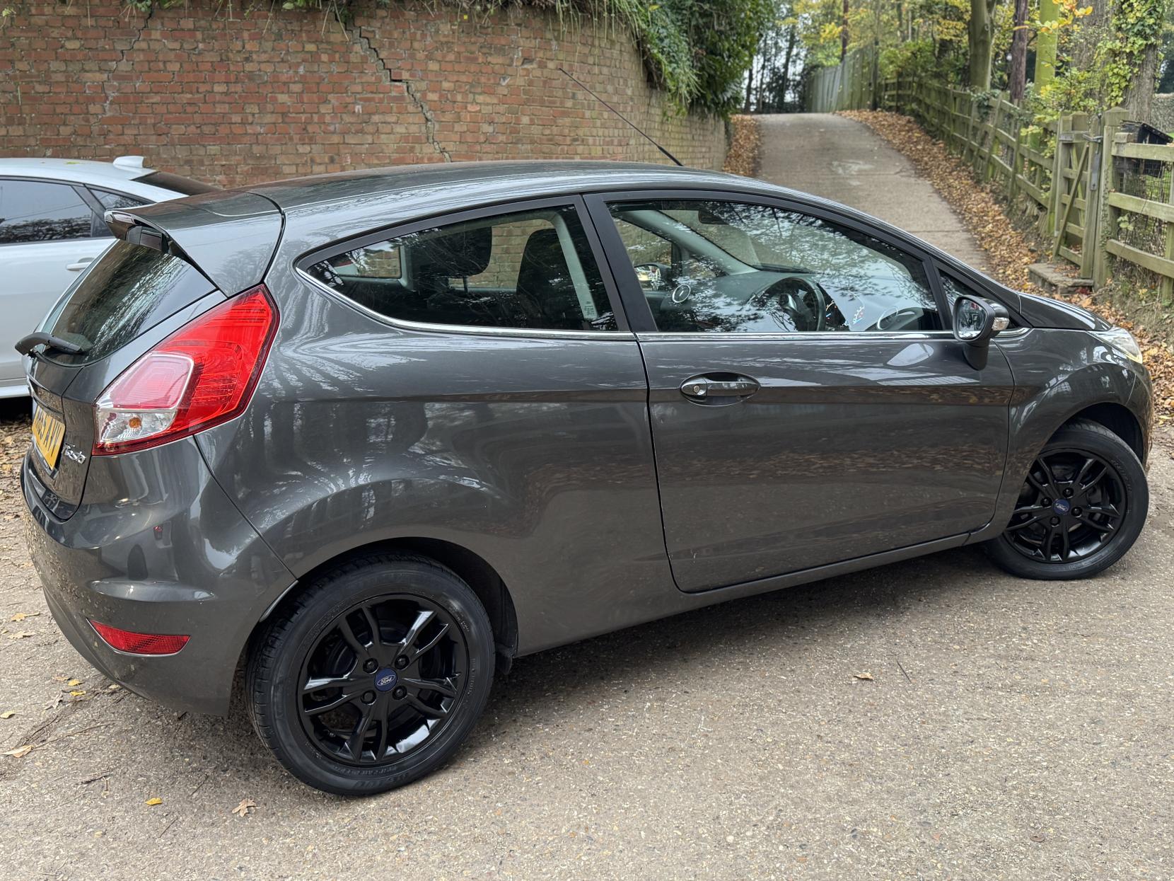 Ford Fiesta 1.0T EcoBoost Zetec Hatchback 3dr Petrol Manual Euro 6 (s/s) (100 ps)